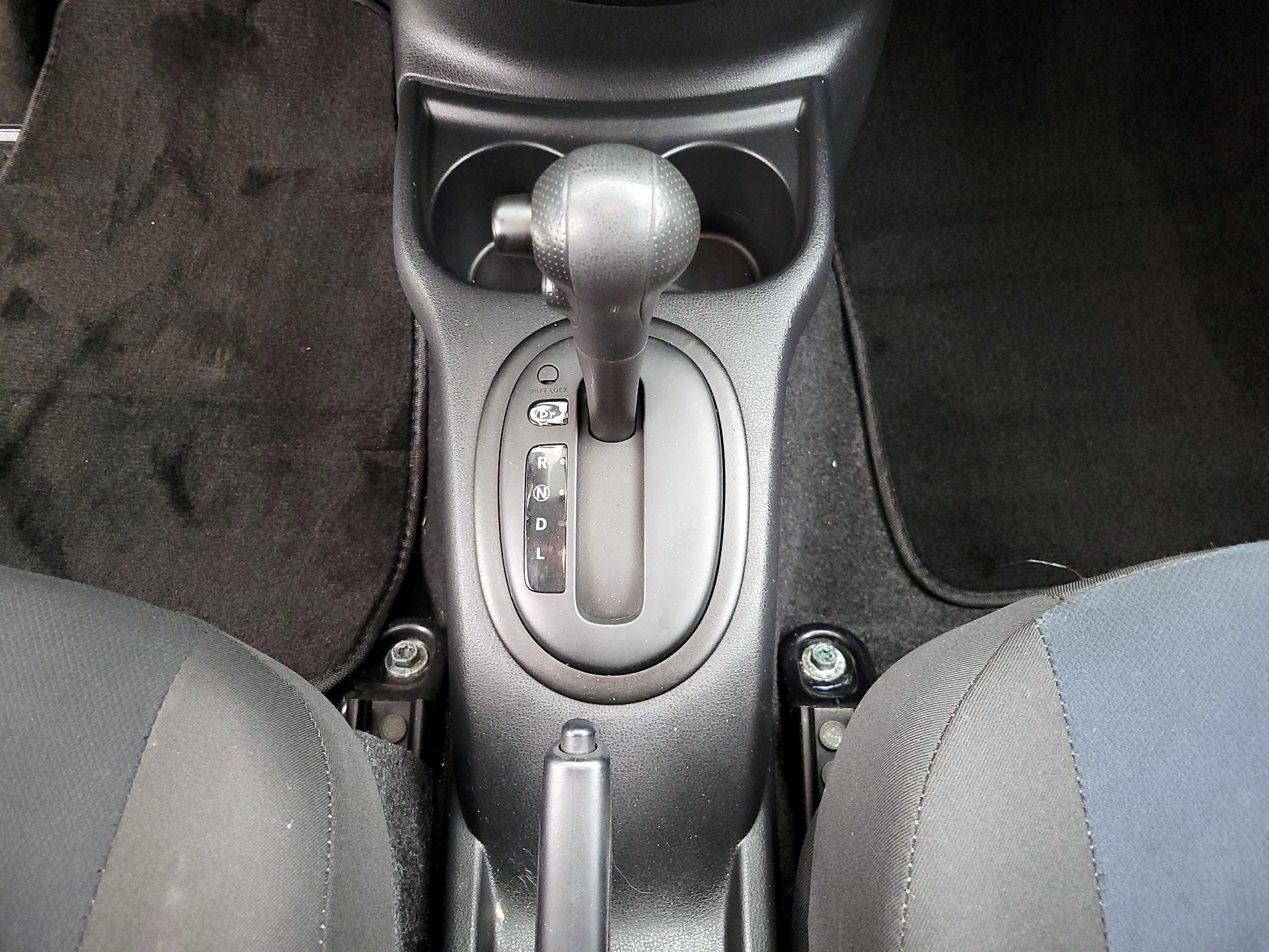 Thumbnail: 2015 Nissan Versa Note - 16