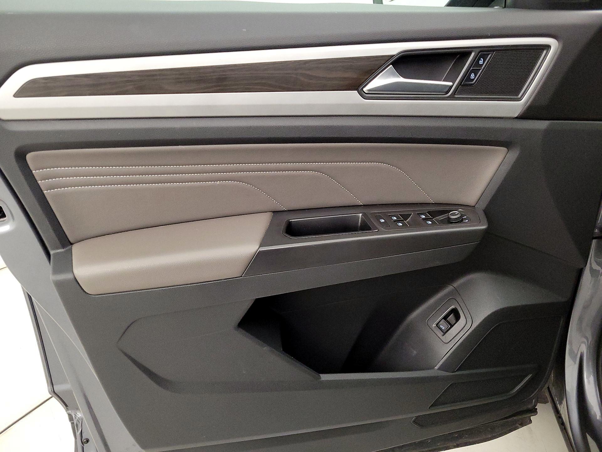 Thumbnail: 2022 Volkswagen Atlas - 12