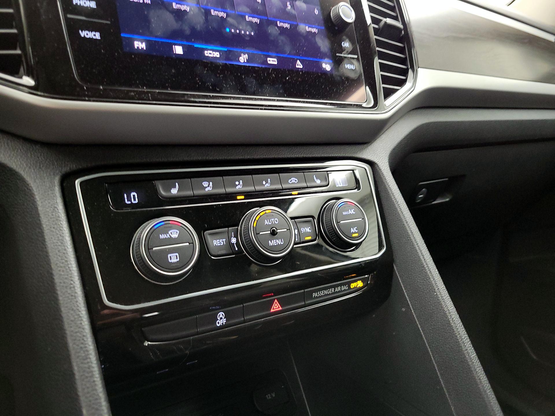 Thumbnail: 2022 Volkswagen Atlas - 16