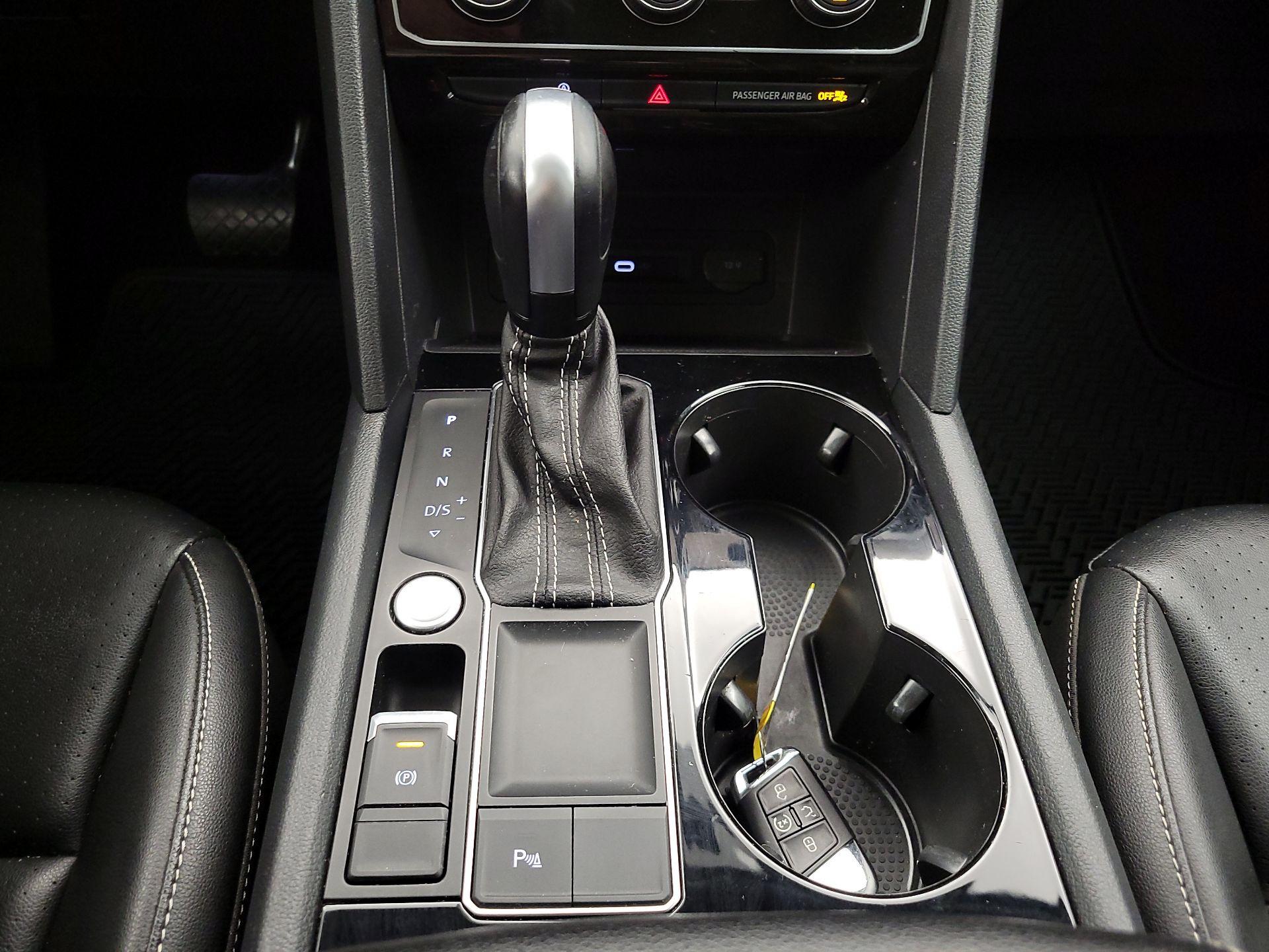 Thumbnail: 2022 Volkswagen Atlas - 17