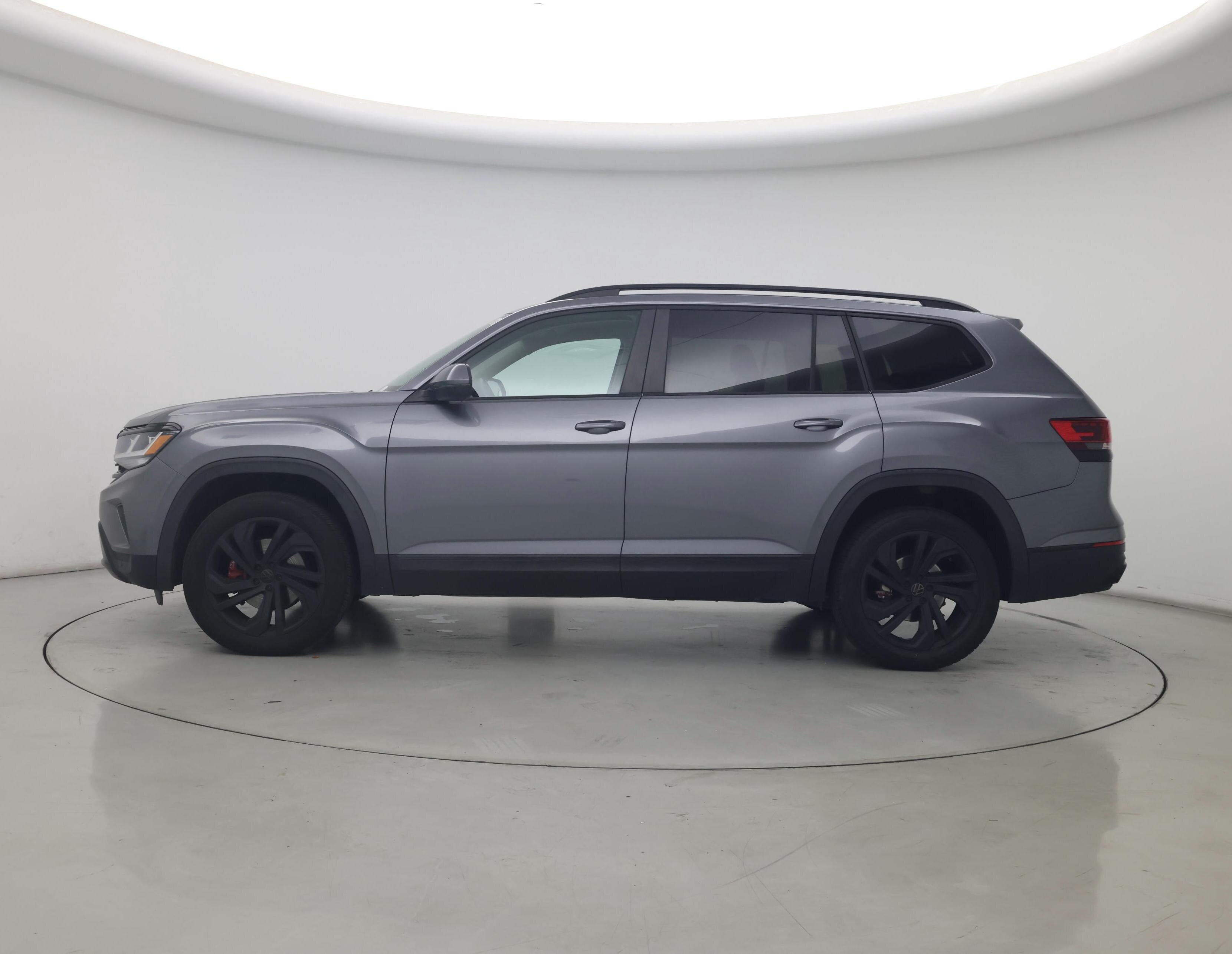 Thumbnail: 2022 Volkswagen Atlas - 3