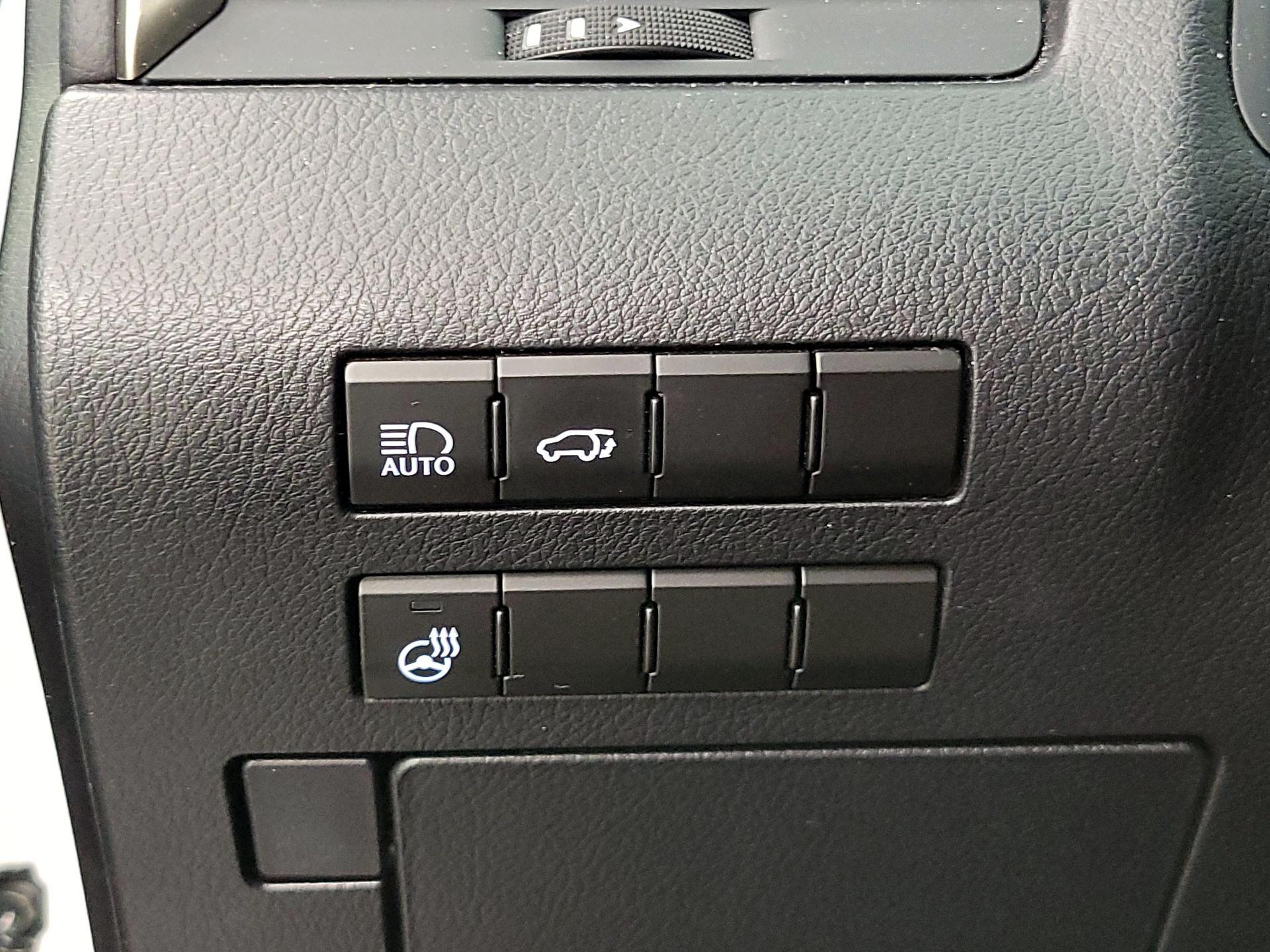 Thumbnail: 2019 Lexus RX - 13