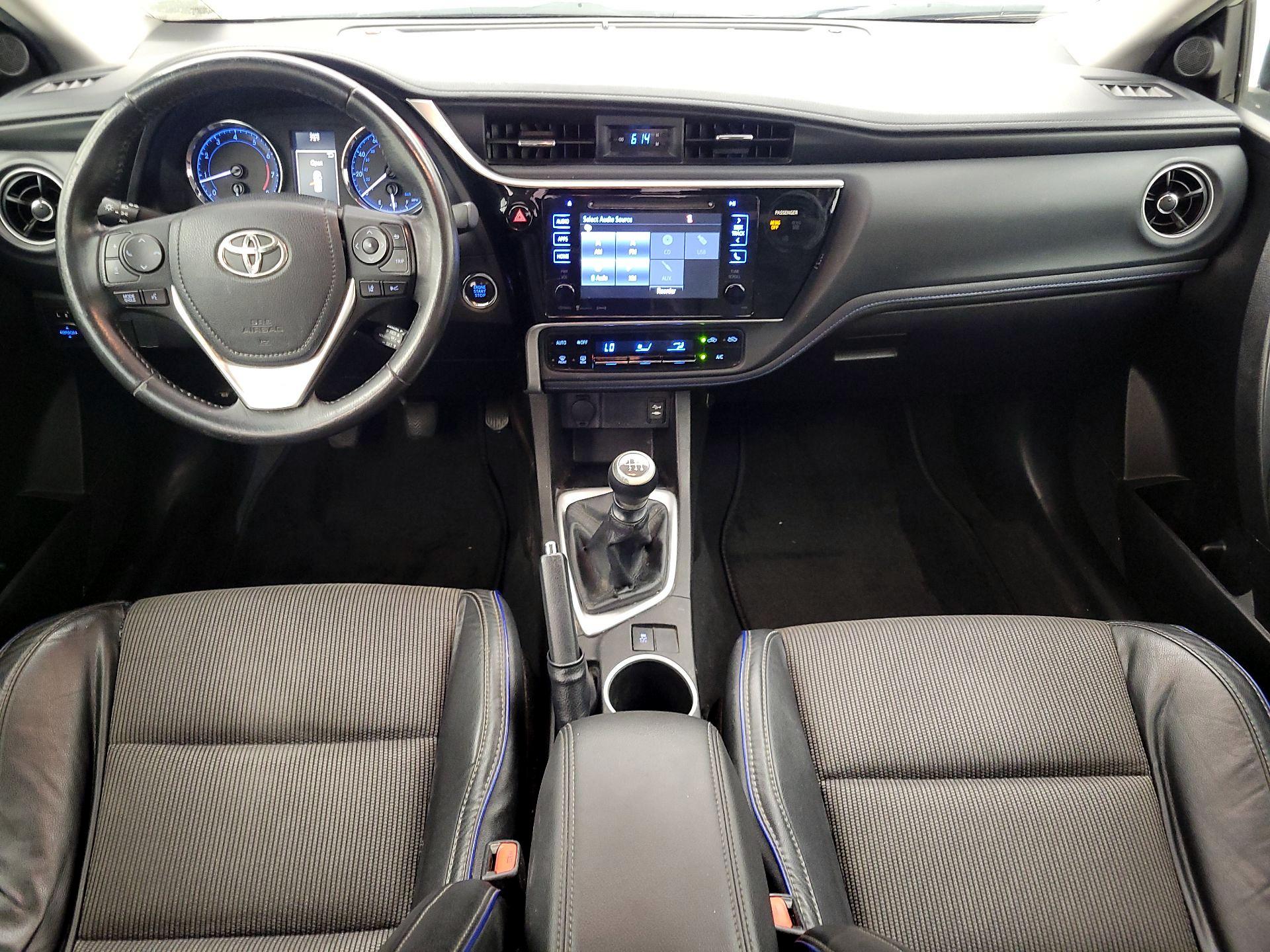 Thumbnail: 2017 Toyota Corolla - 9