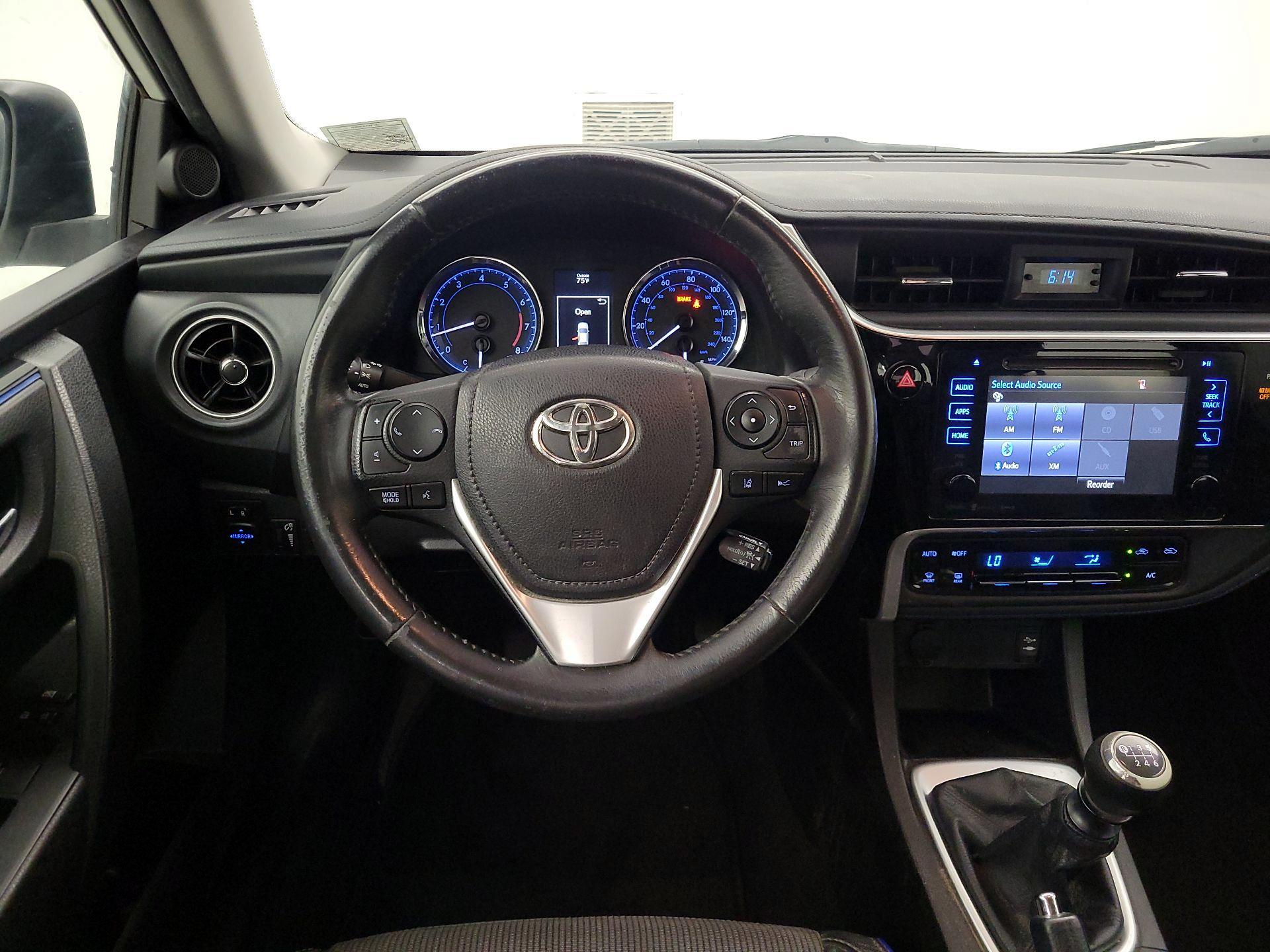 Thumbnail: 2017 Toyota Corolla - 10