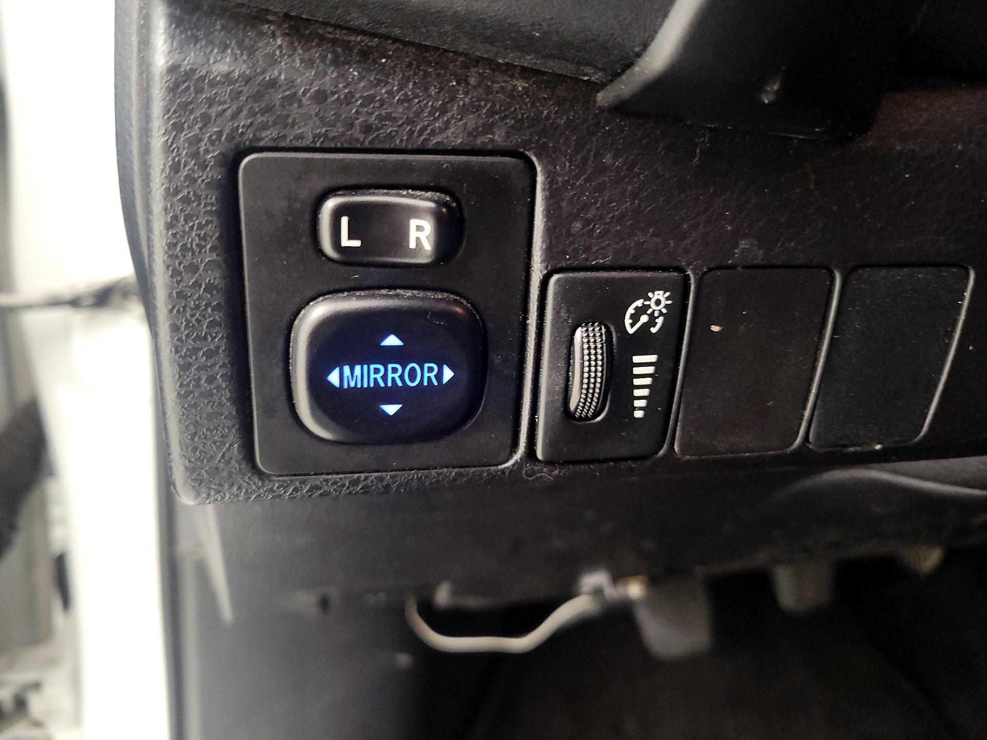 Thumbnail: 2017 Toyota Corolla - 13