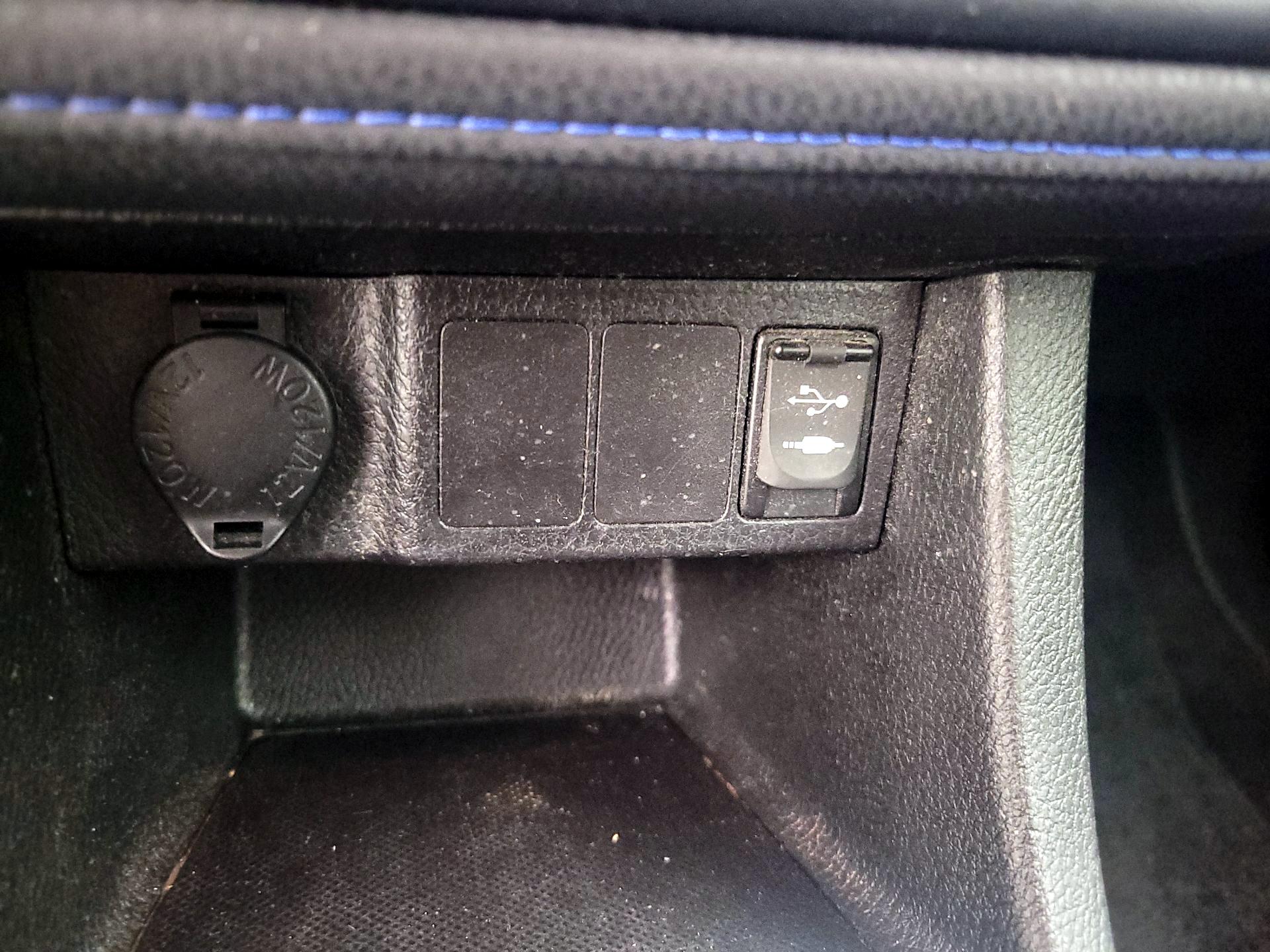 Thumbnail: 2017 Toyota Corolla - 18