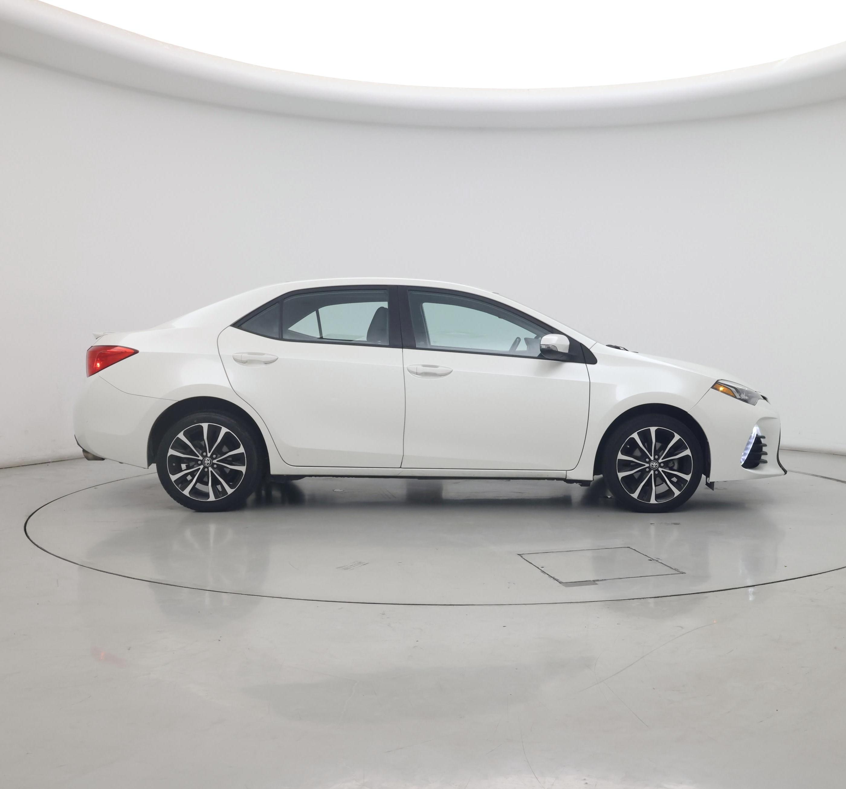 Thumbnail: 2017 Toyota Corolla - 7