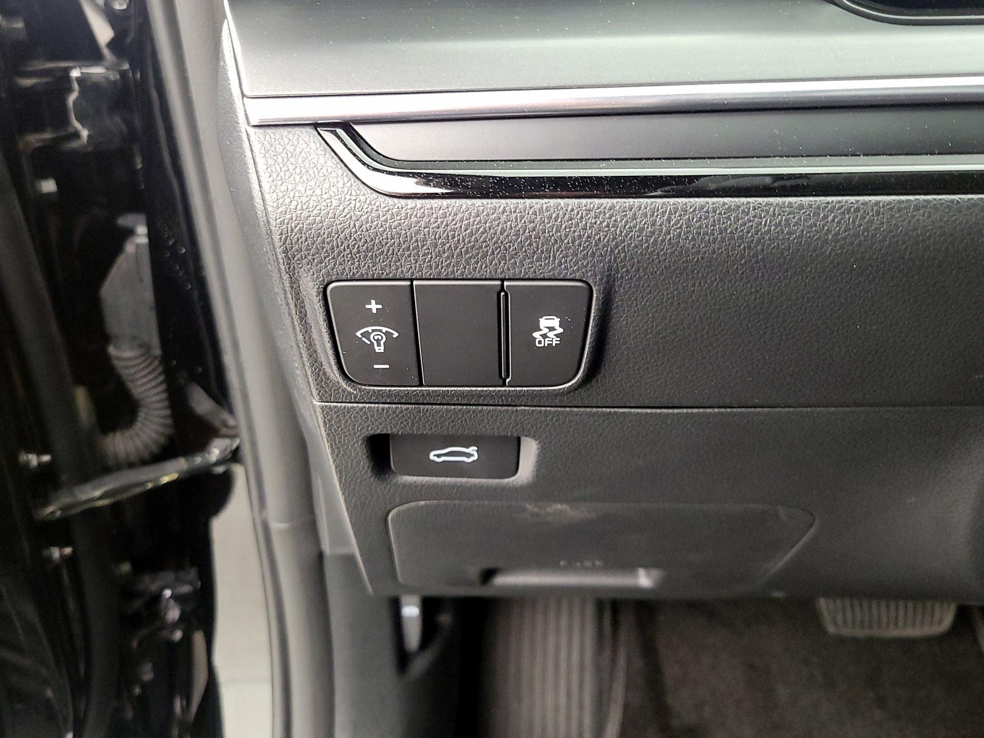 Thumbnail: 2025 Kia K5 - 13