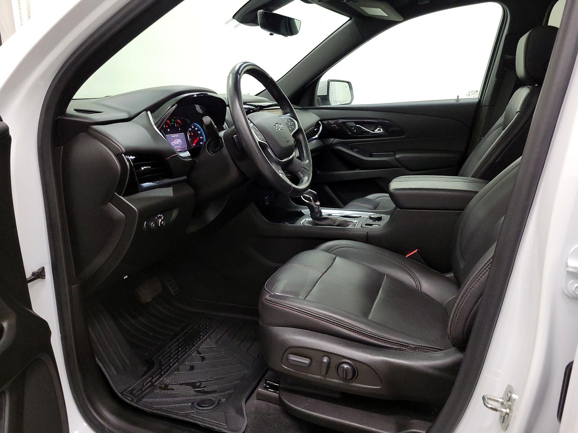 Thumbnail: 2022 Chevrolet Traverse - 11