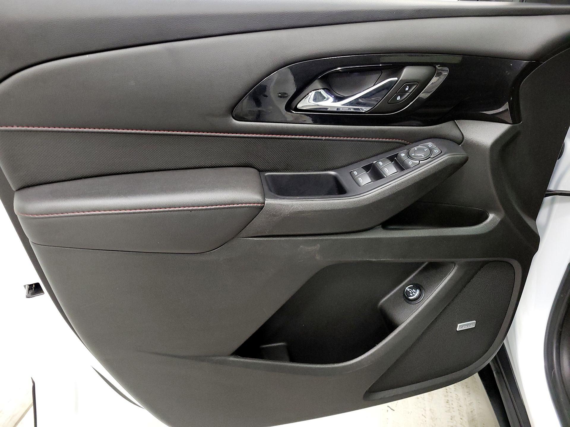 Thumbnail: 2022 Chevrolet Traverse - 12