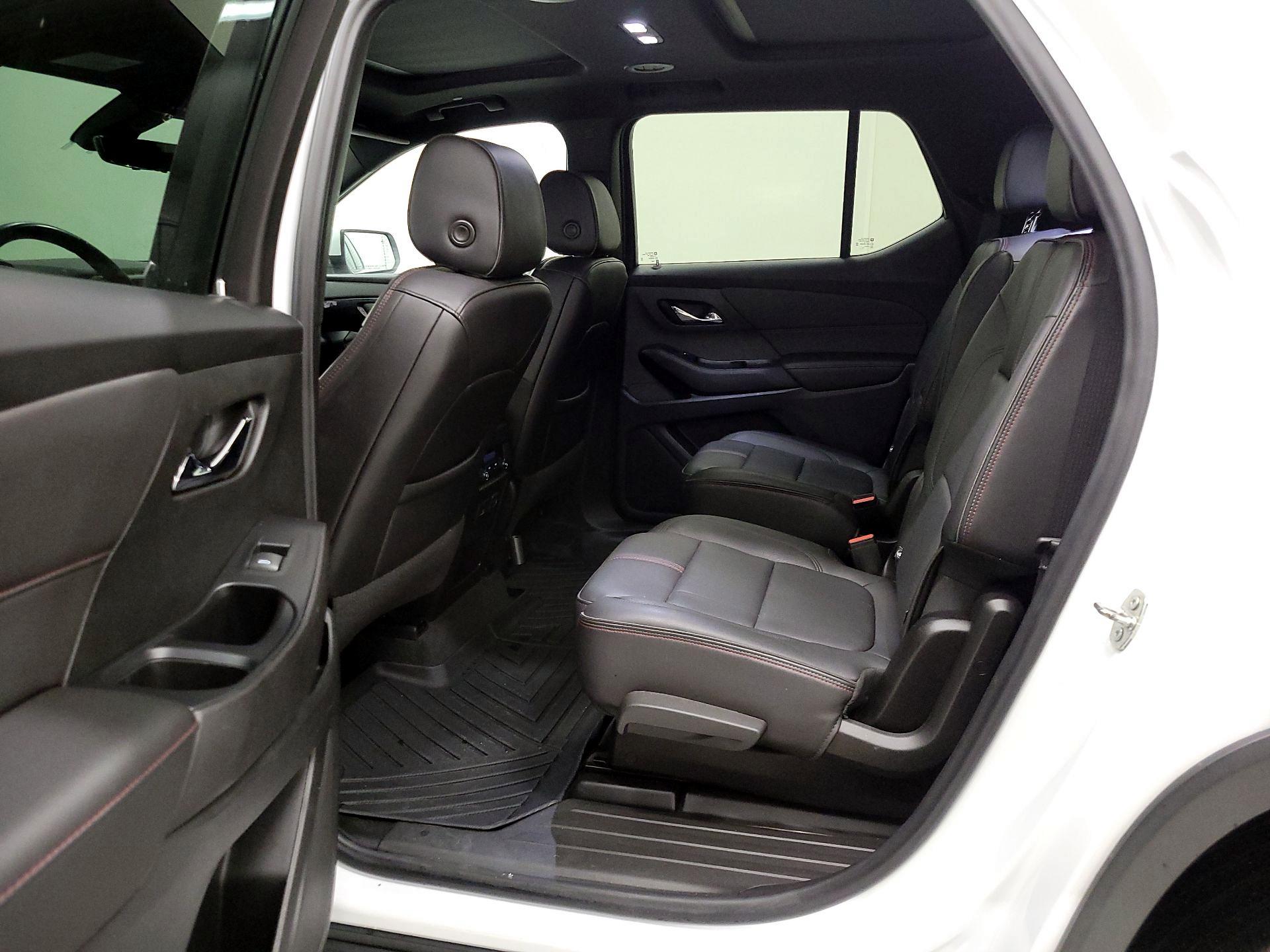 Thumbnail: 2022 Chevrolet Traverse - 20