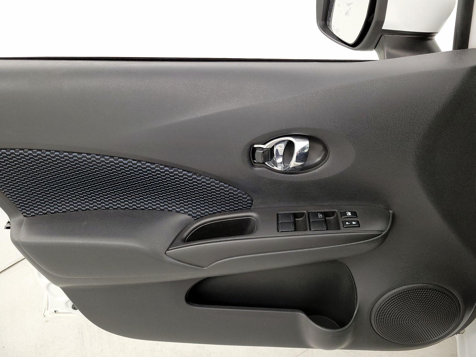 Thumbnail: 2015 Nissan Versa Note - 12