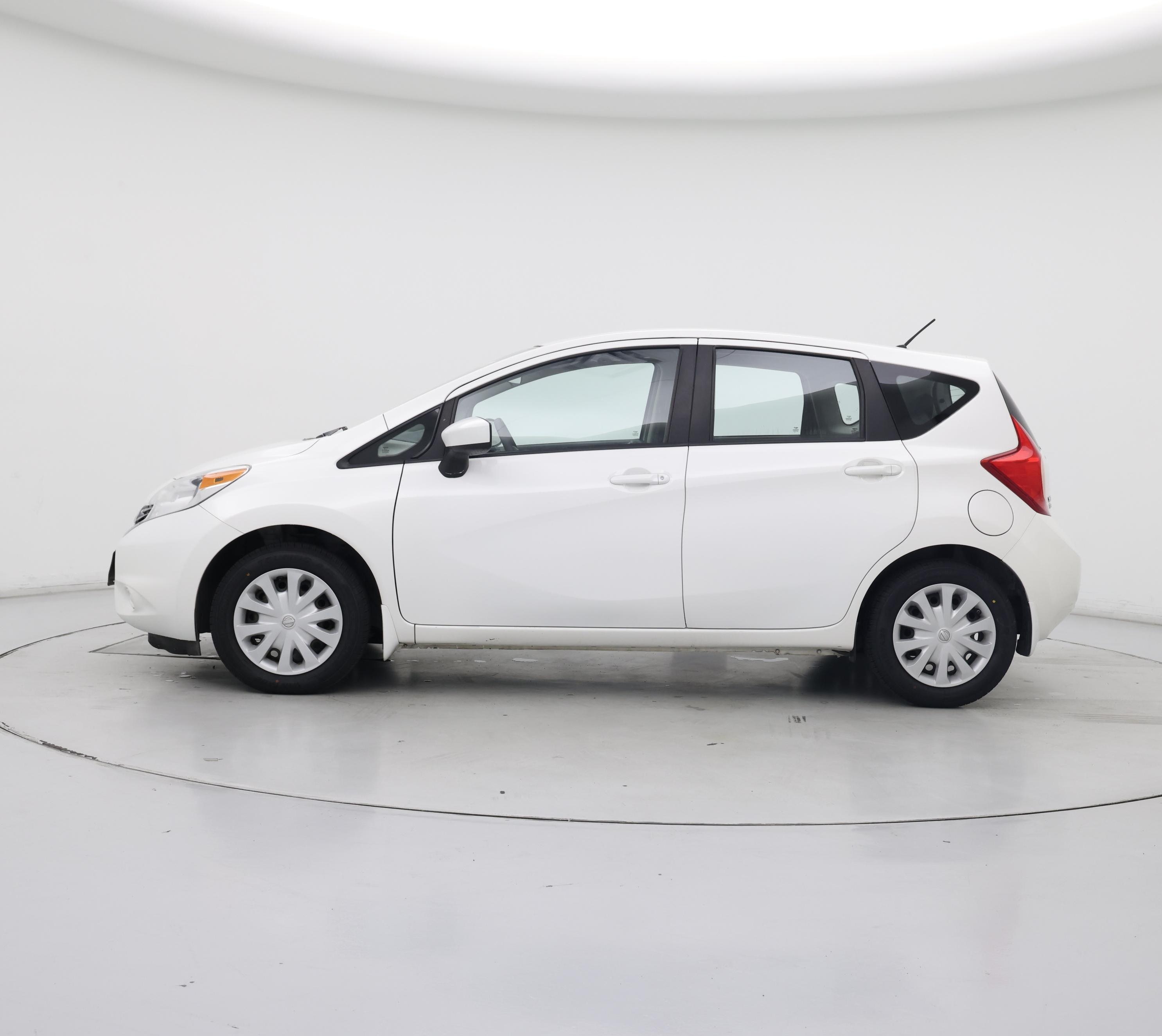 Thumbnail: 2015 Nissan Versa Note - 3