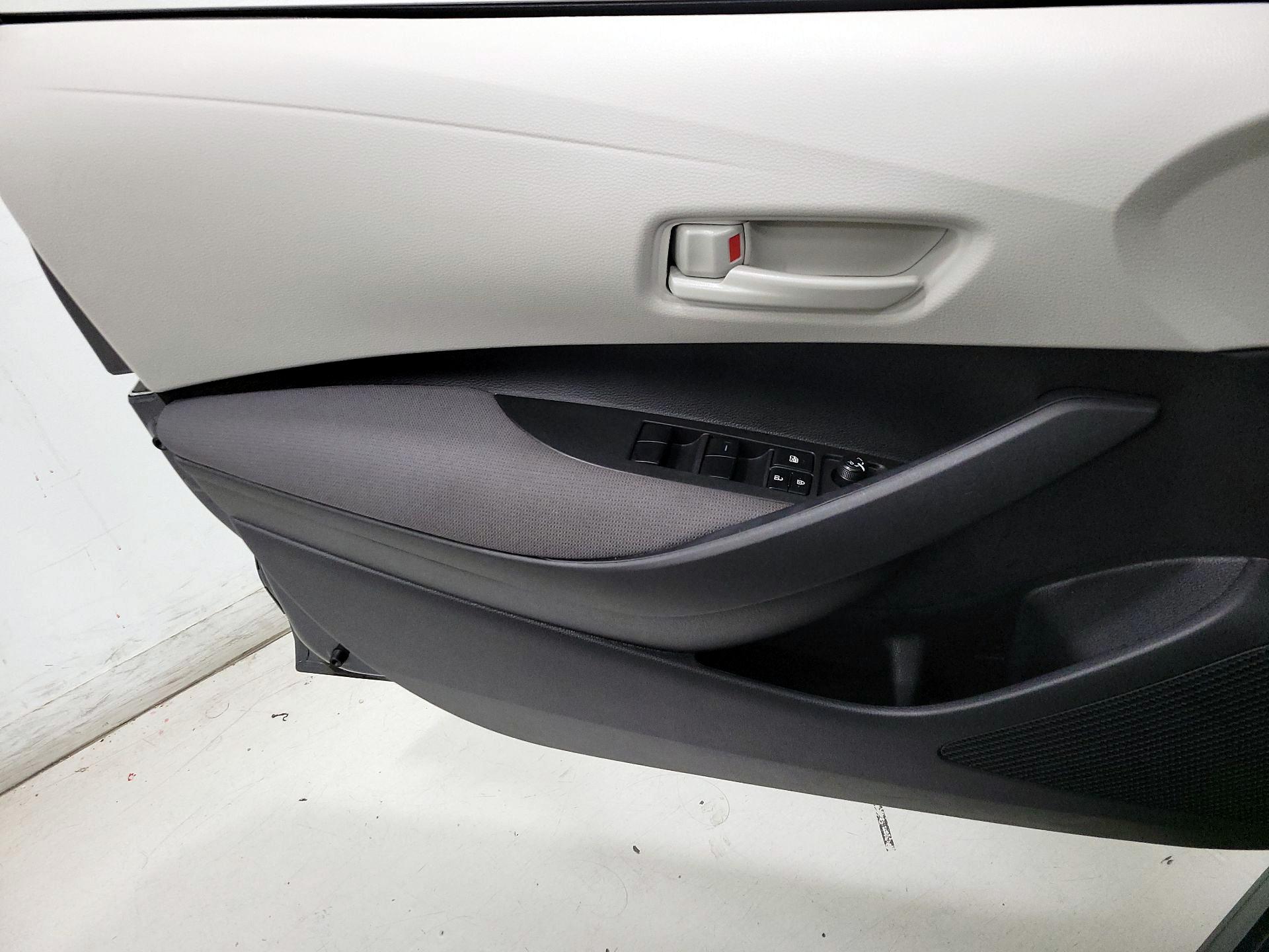 Thumbnail: 2025 Toyota Corolla - 12