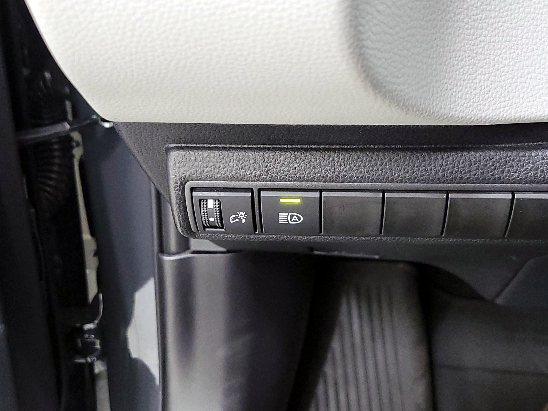 Thumbnail: 2025 Toyota Corolla - 13