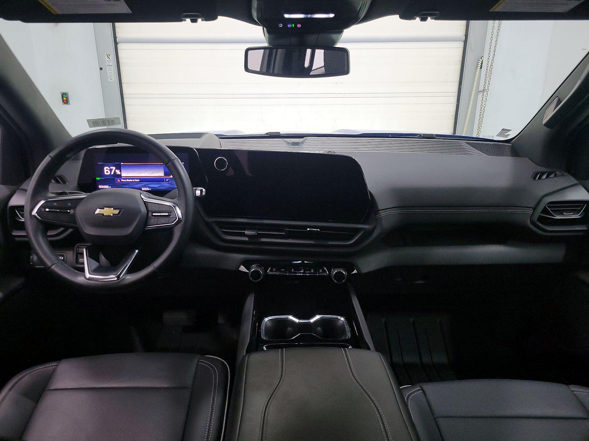 Thumbnail: 2025 Chevrolet Silverado EV - 9