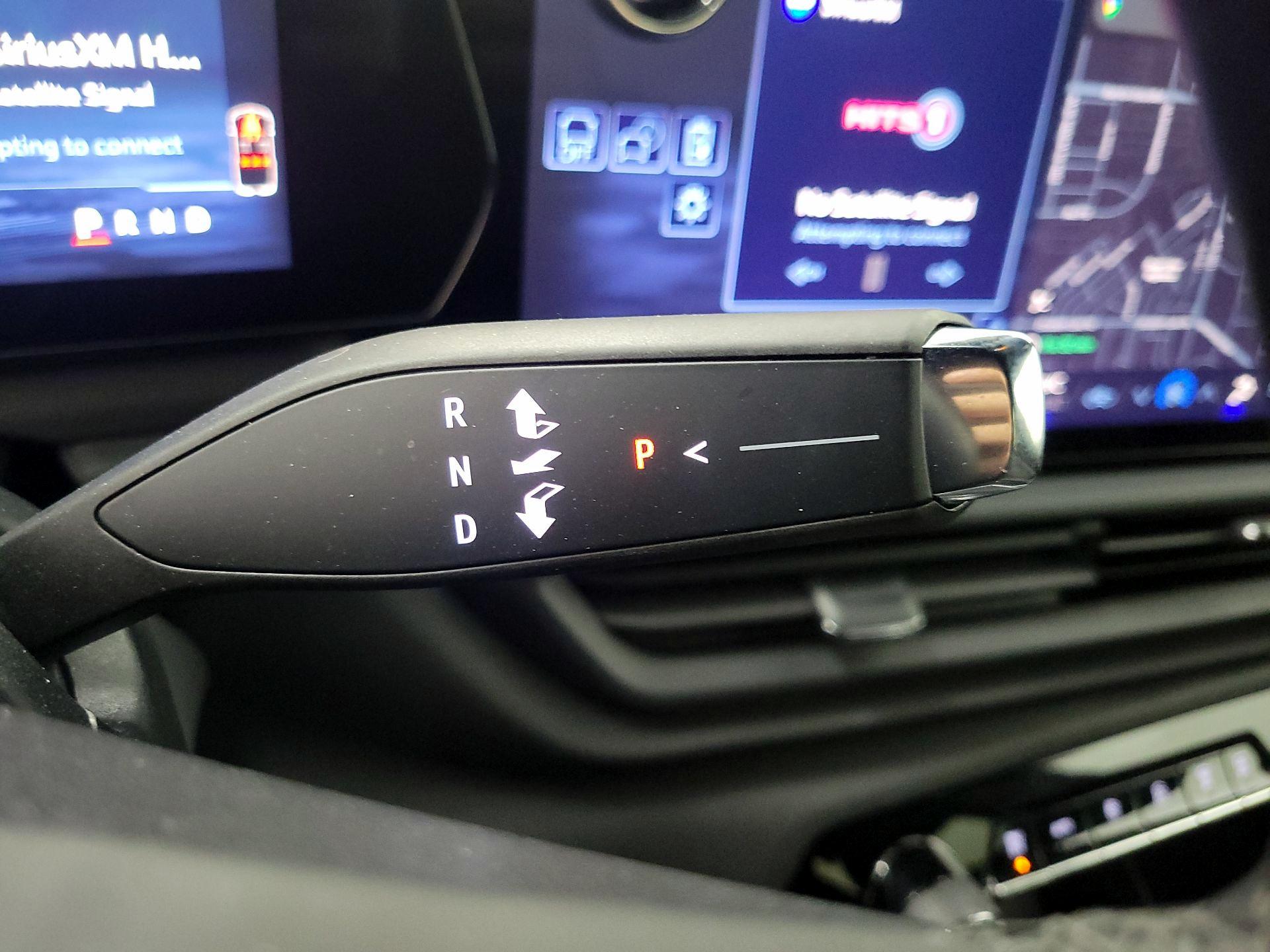 Thumbnail: 2025 Chevrolet Silverado EV - 18