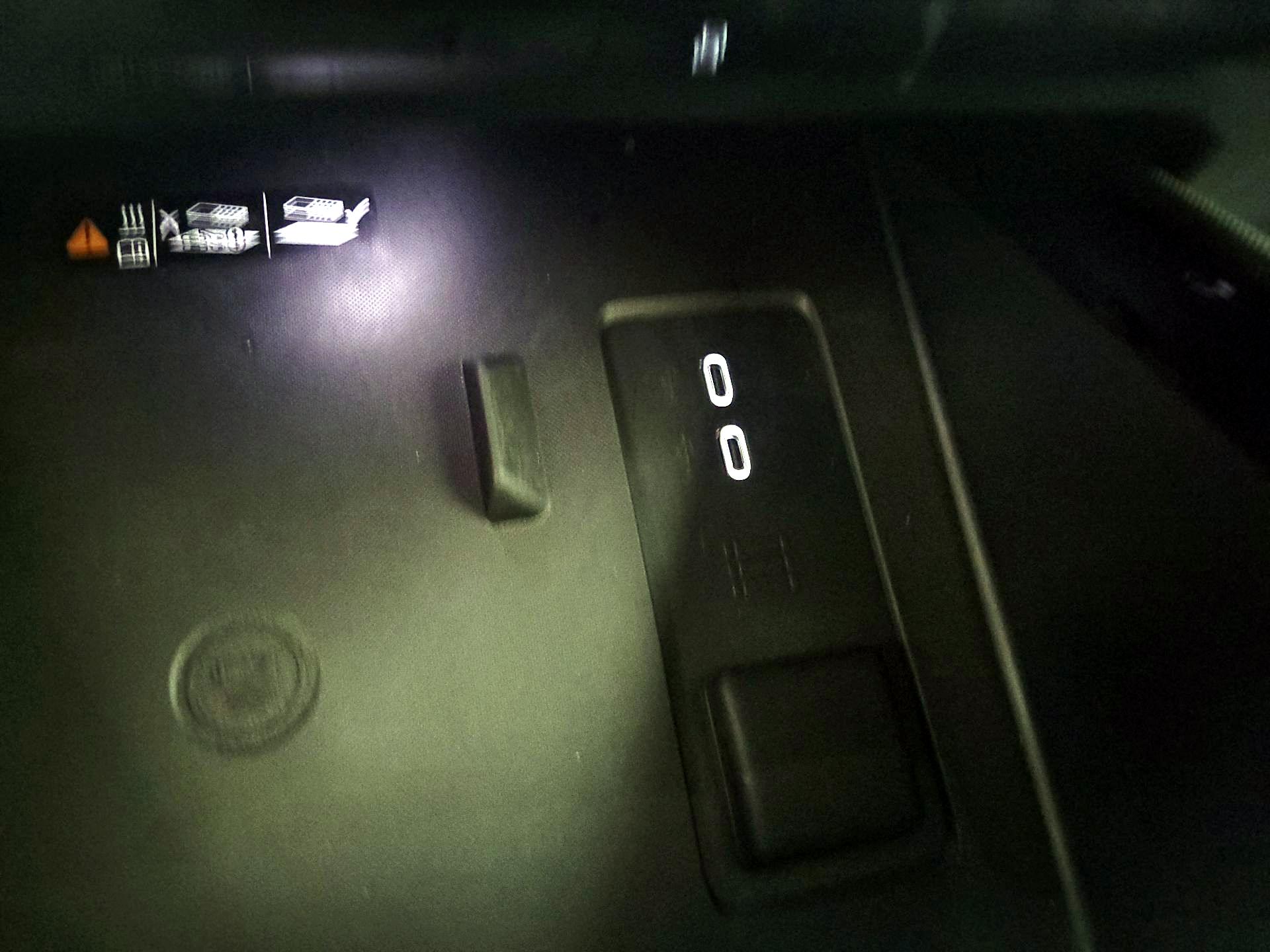 Thumbnail: 2025 Chevrolet Silverado EV - 19