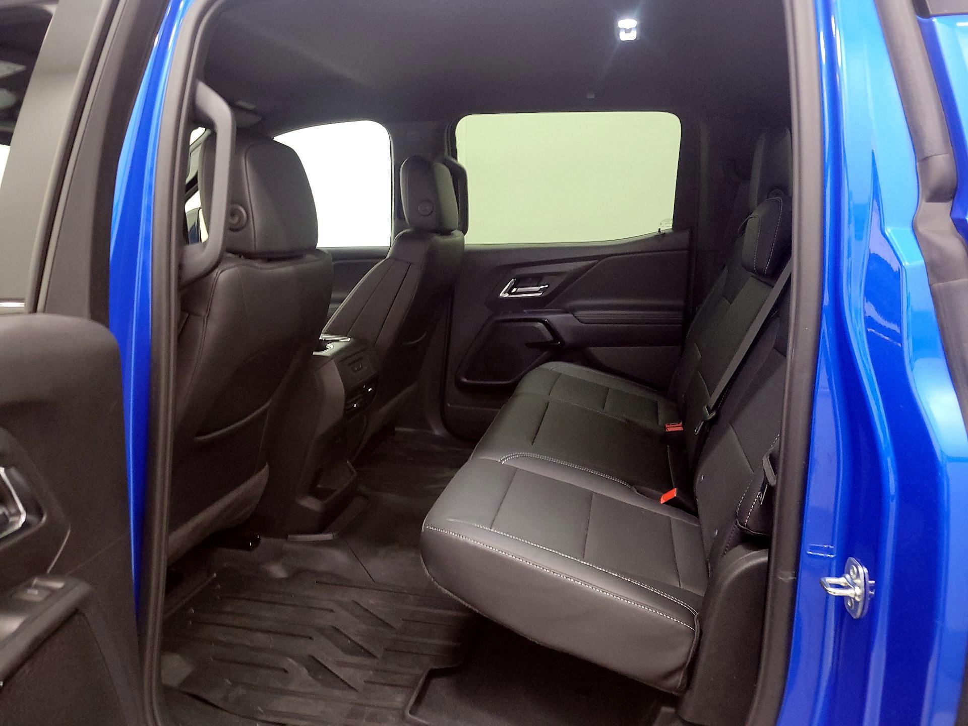 Thumbnail: 2025 Chevrolet Silverado EV - 20