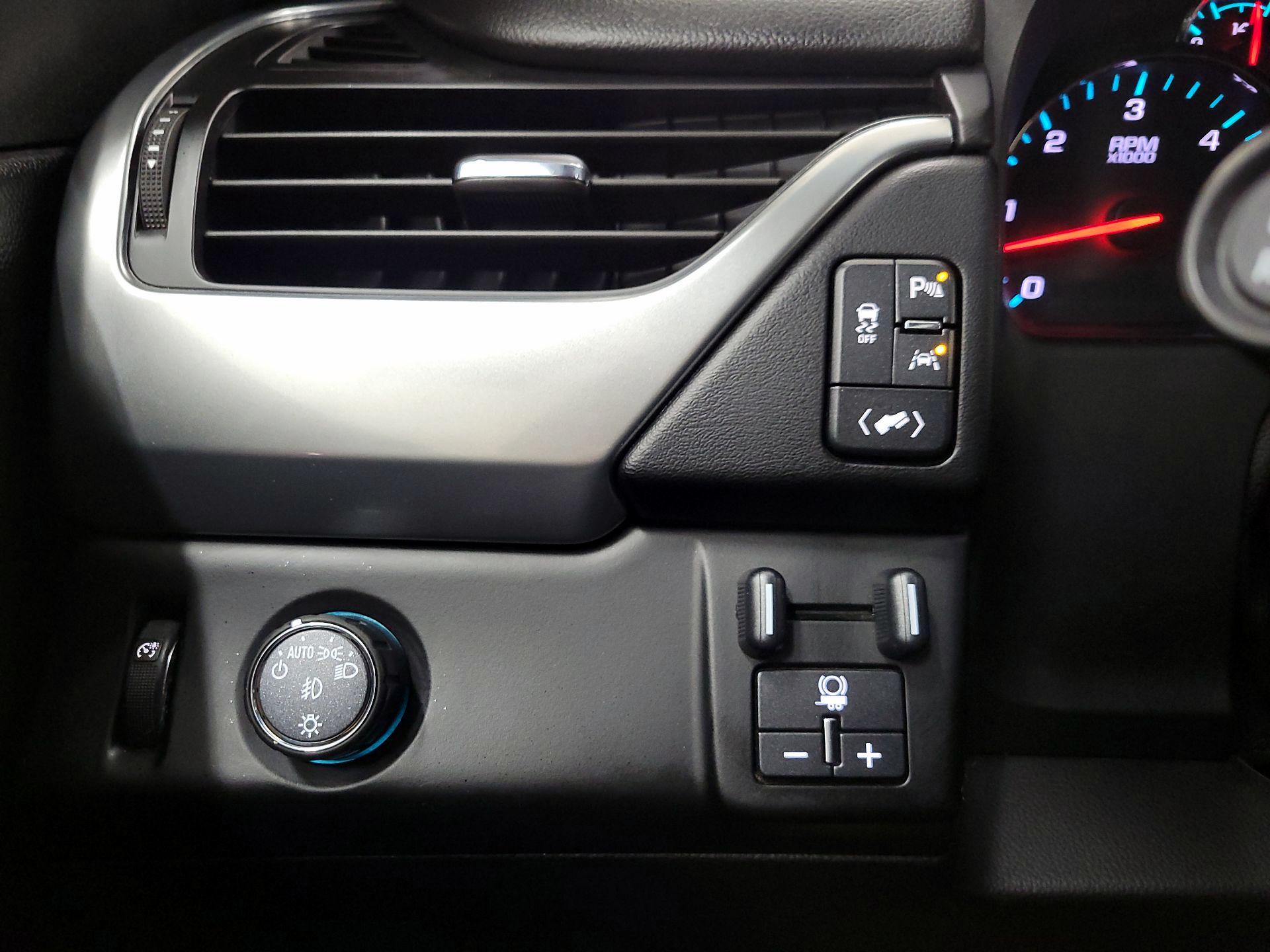 Thumbnail: 2020 Chevrolet Tahoe - 13