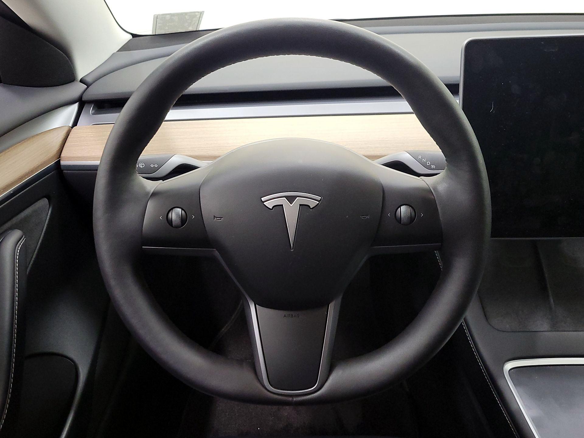 Thumbnail: 2023 Tesla Model 3 - 10