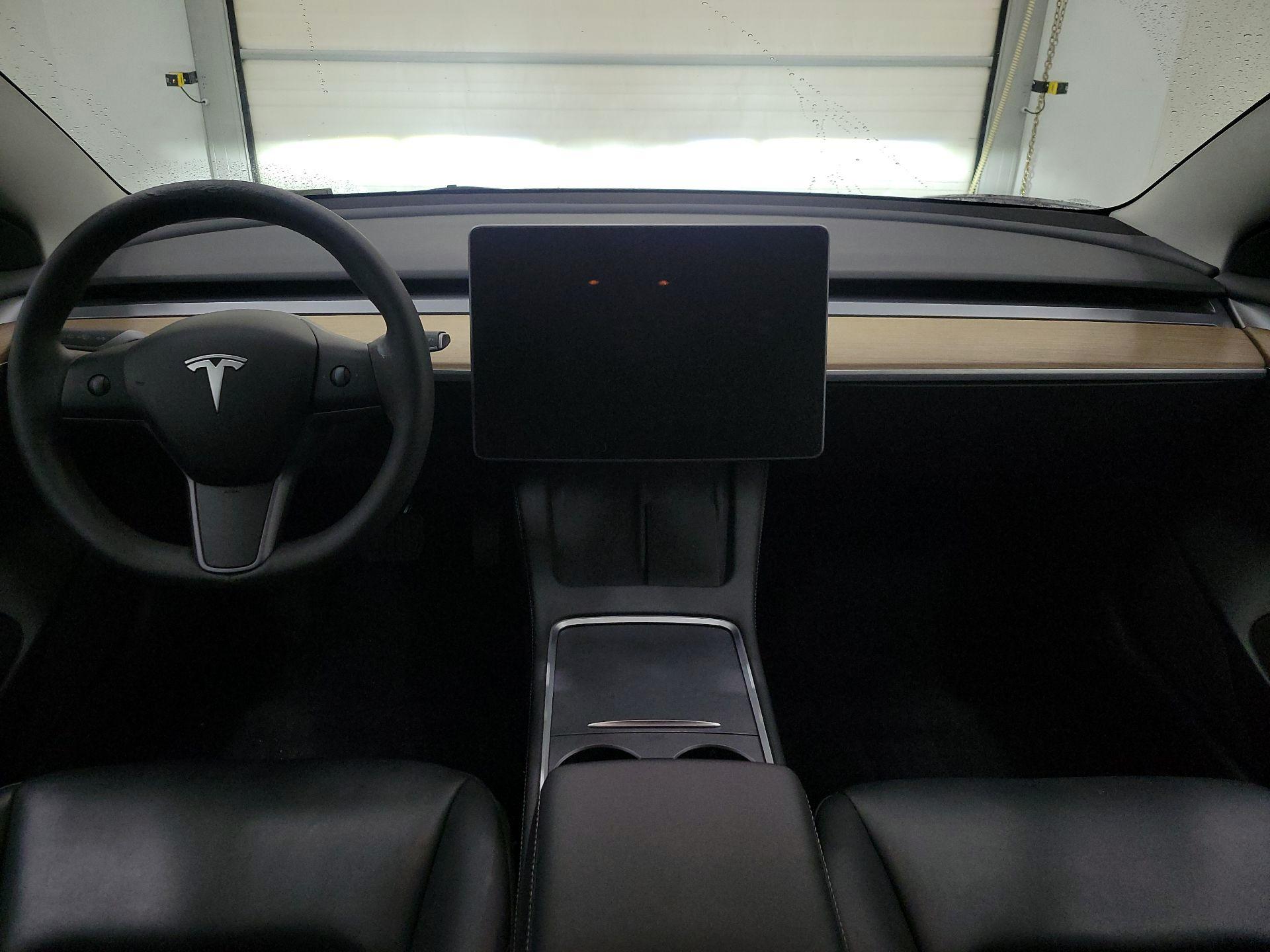 Thumbnail: 2023 Tesla Model 3 - 9