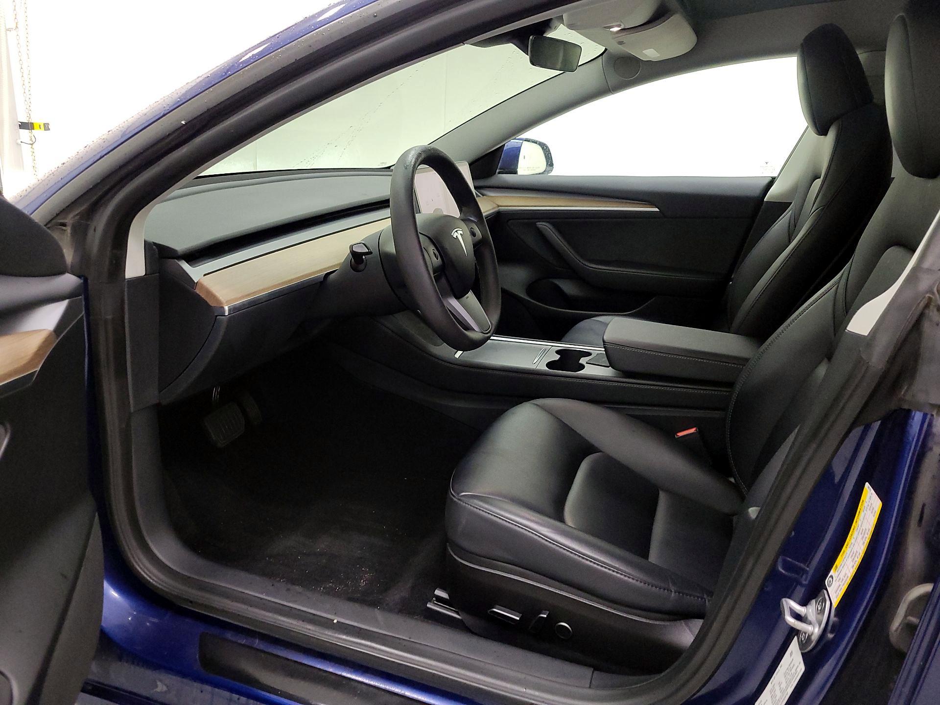 Thumbnail: 2023 Tesla Model 3 - 11