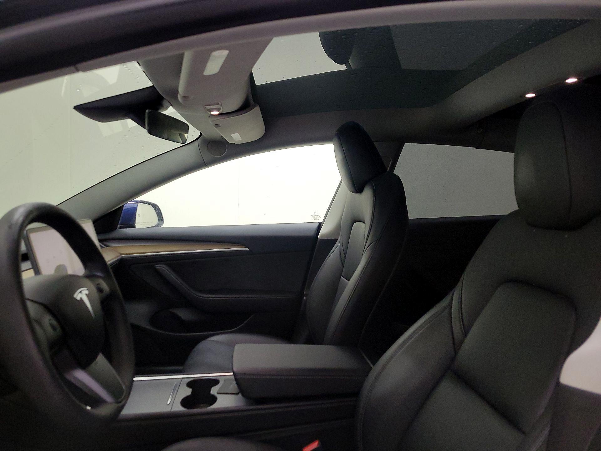 Thumbnail: 2023 Tesla Model 3 - 18