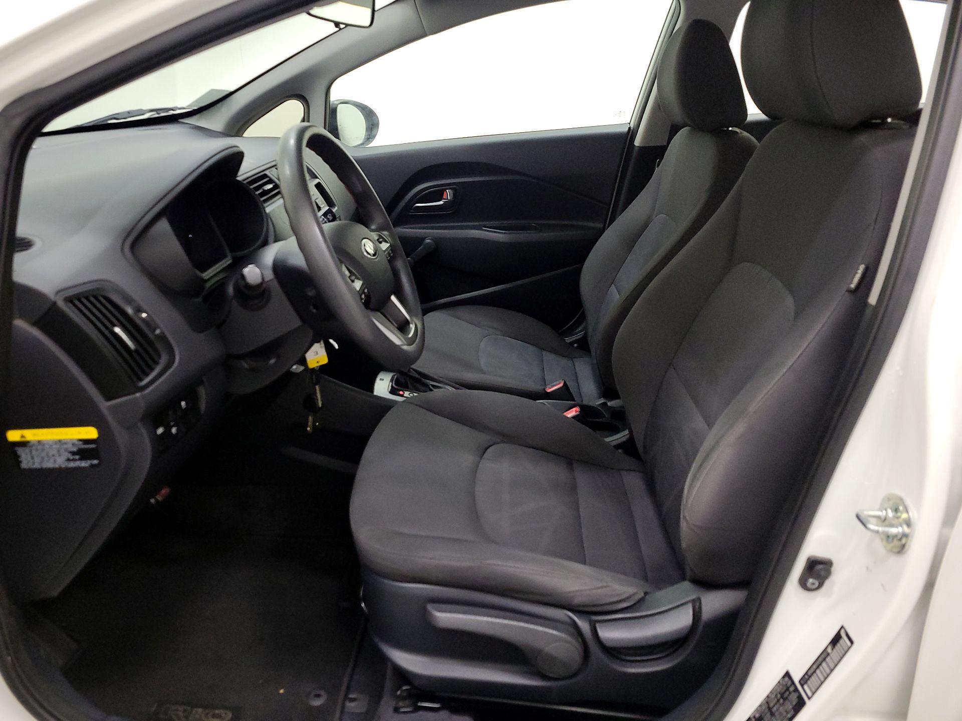 Thumbnail: 2014 Kia Rio - 11