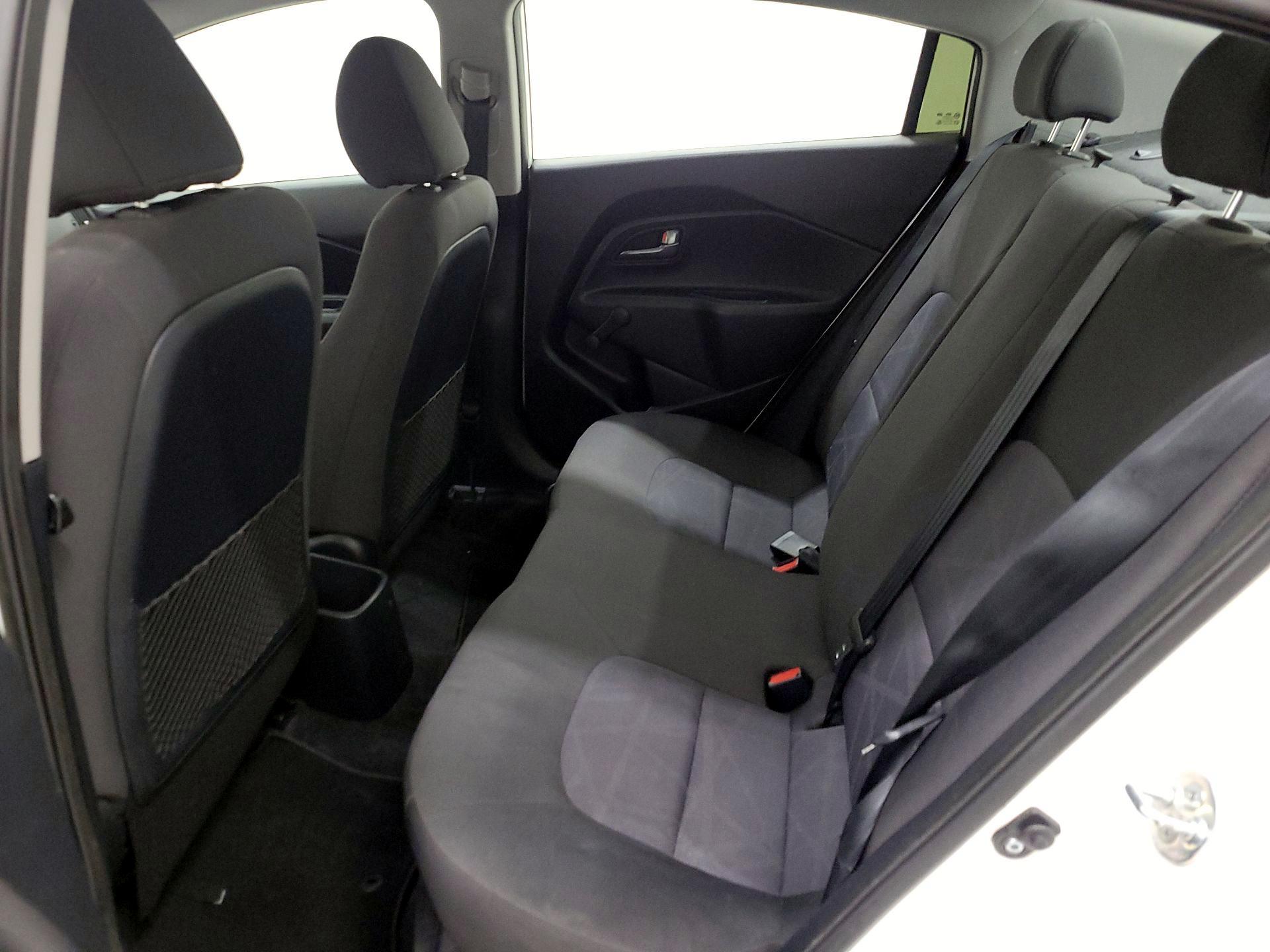 Thumbnail: 2014 Kia Rio - 18