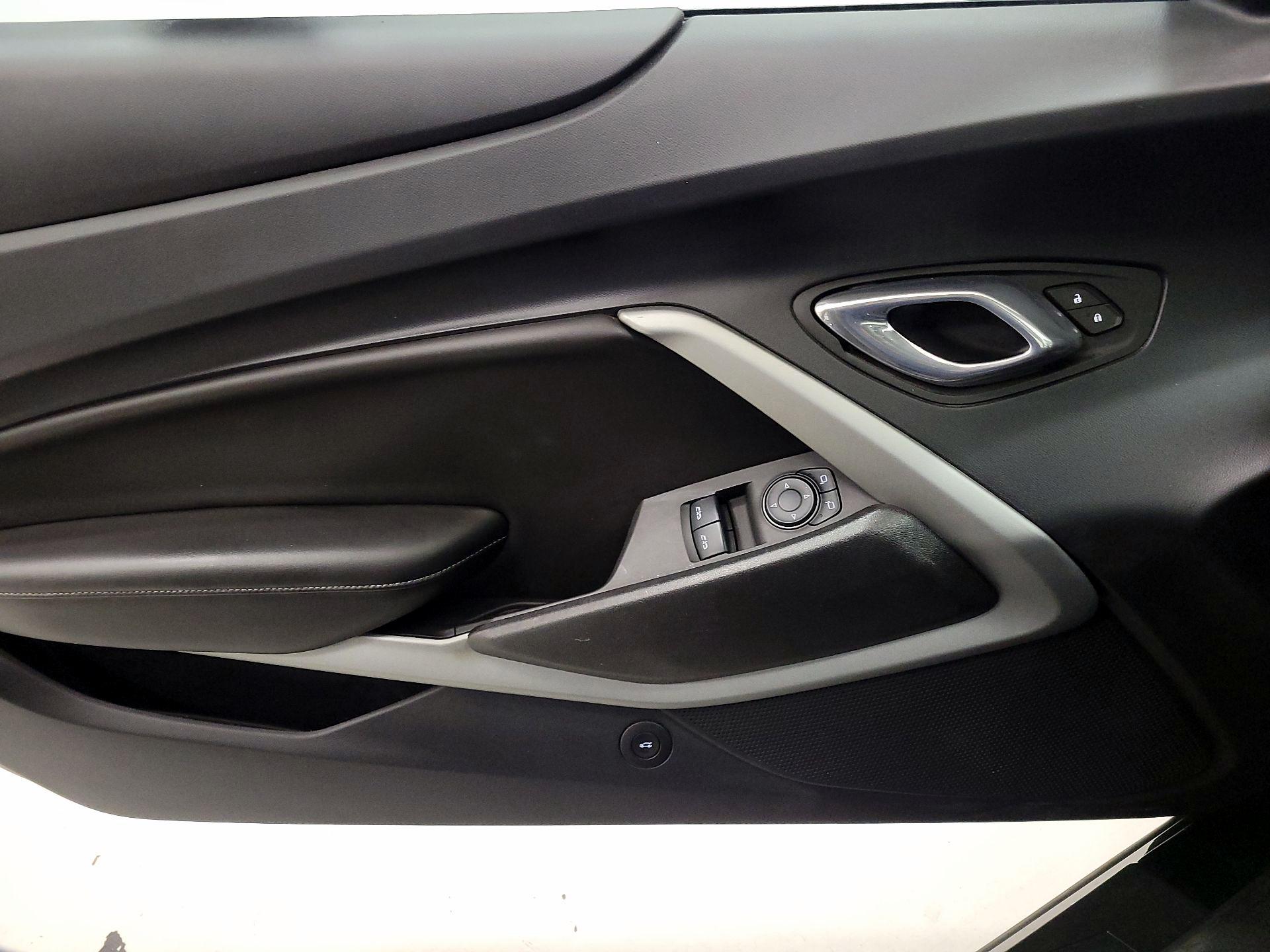 Thumbnail: 2016 Chevrolet Camaro - 12