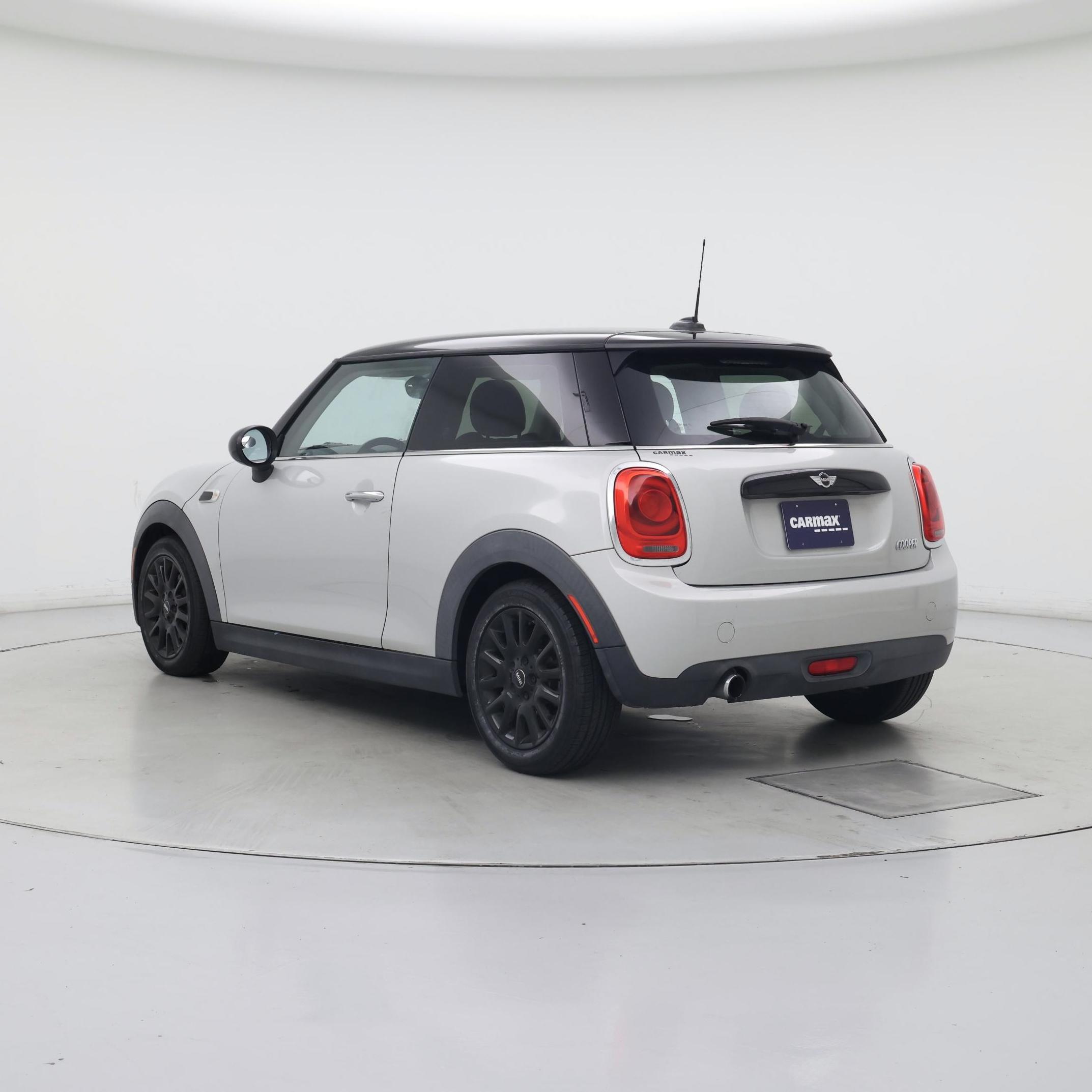 Thumbnail: 2016 MINI Cooper Hardtop - 2