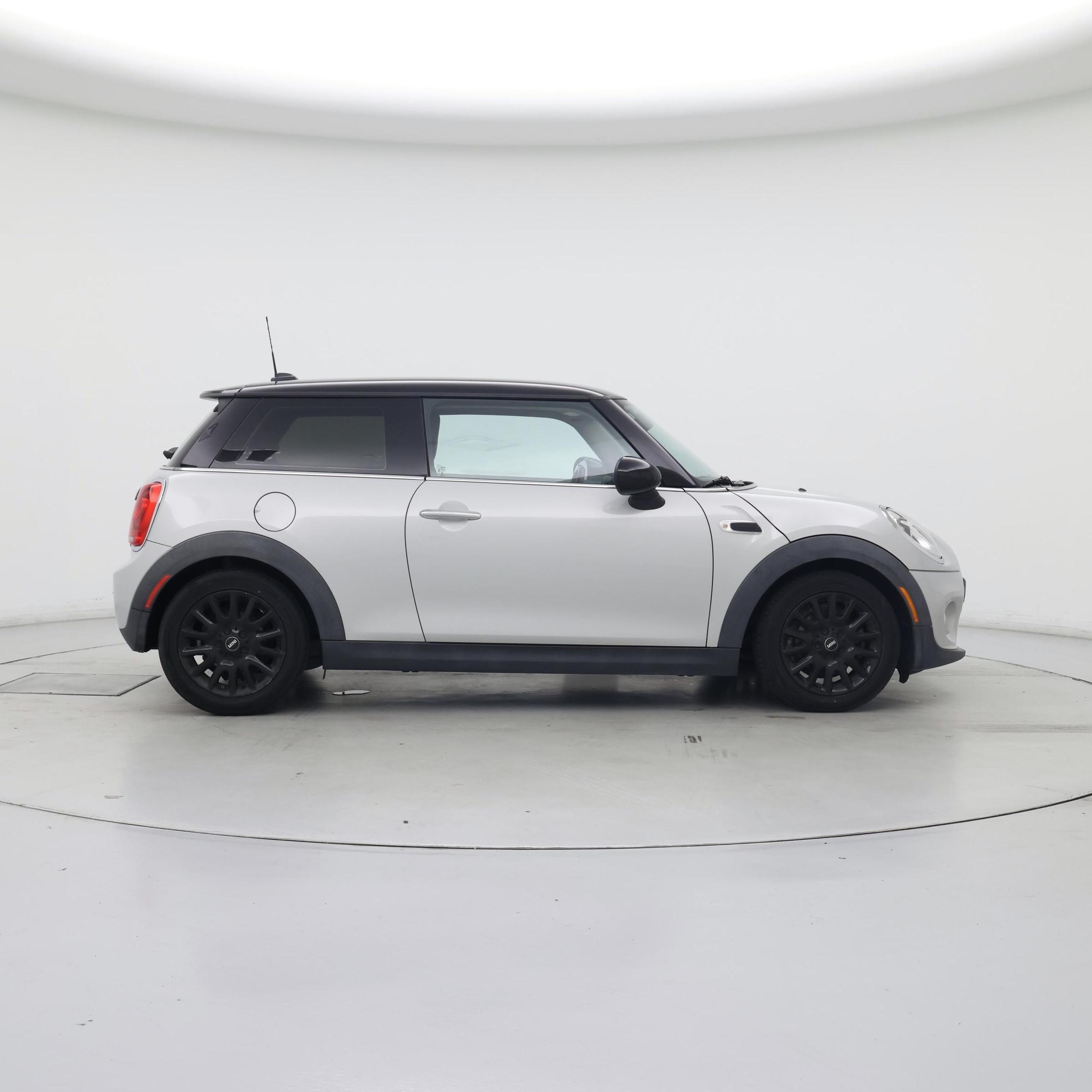 Thumbnail: 2016 MINI Cooper Hardtop - 7
