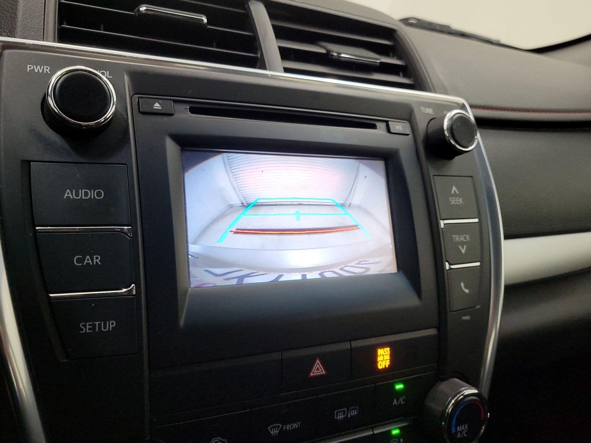 Thumbnail: 2015 Toyota Camry - 14