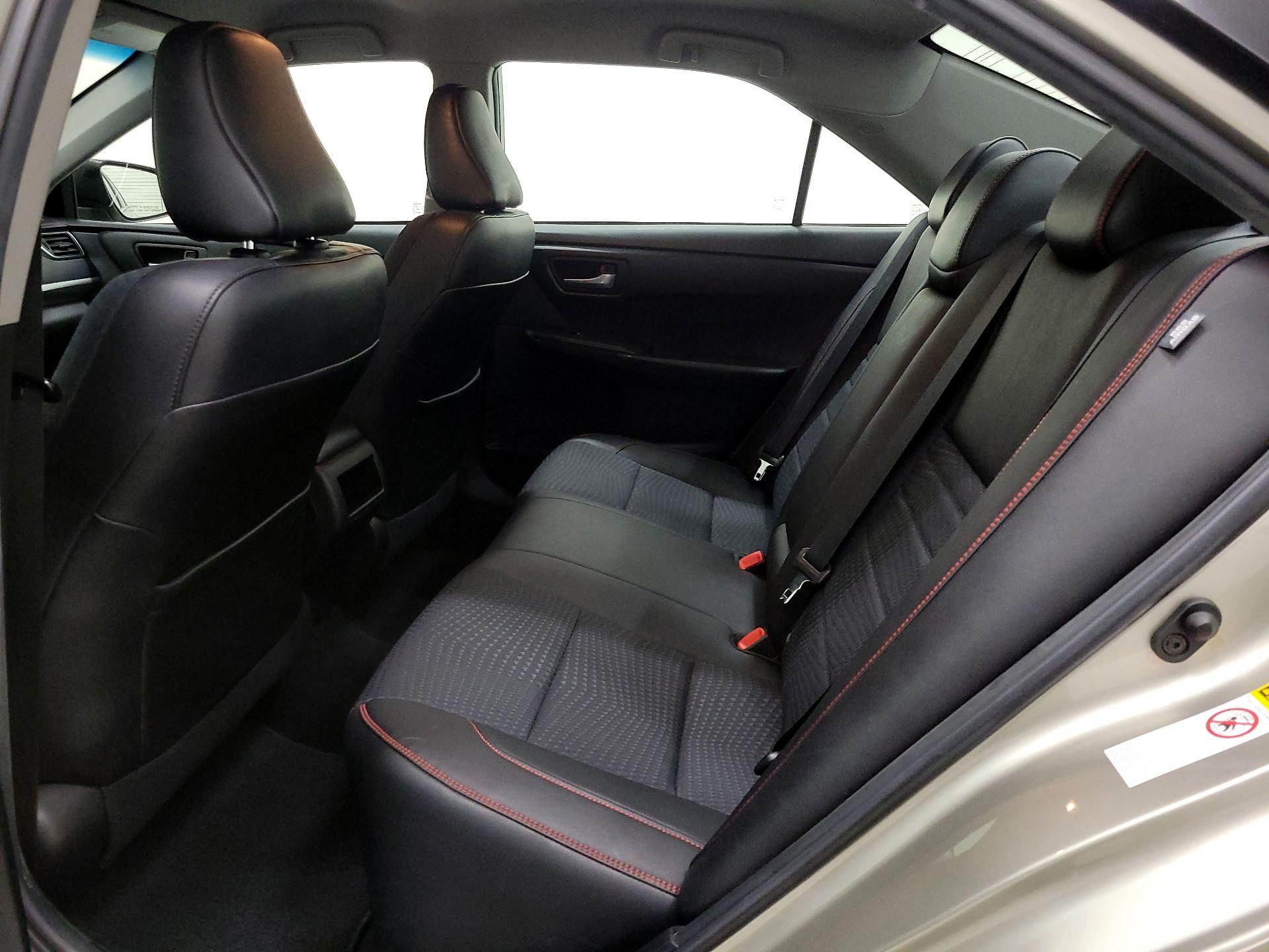 Thumbnail: 2015 Toyota Camry - 19