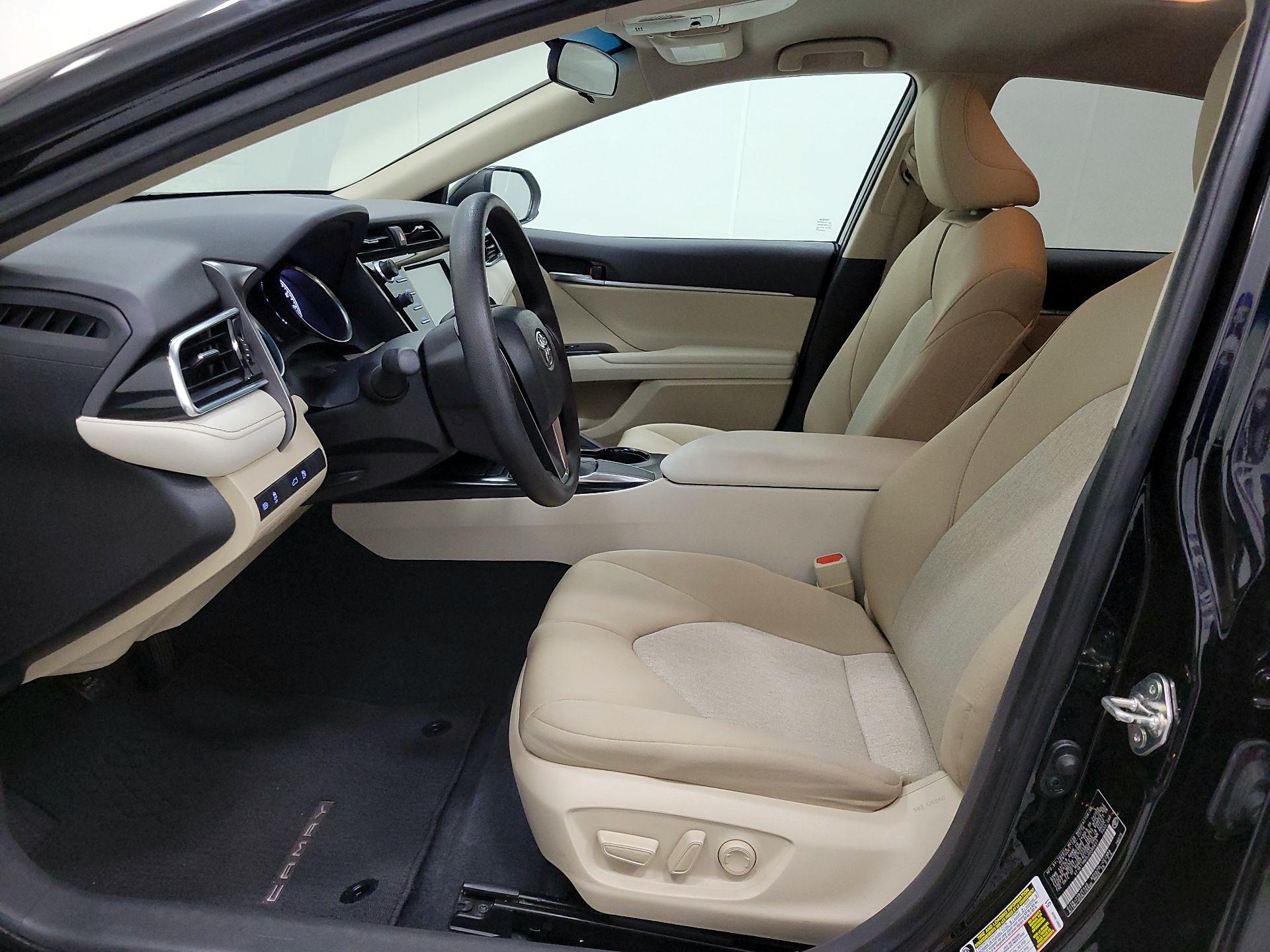 Thumbnail: 2018 Toyota Camry - 11