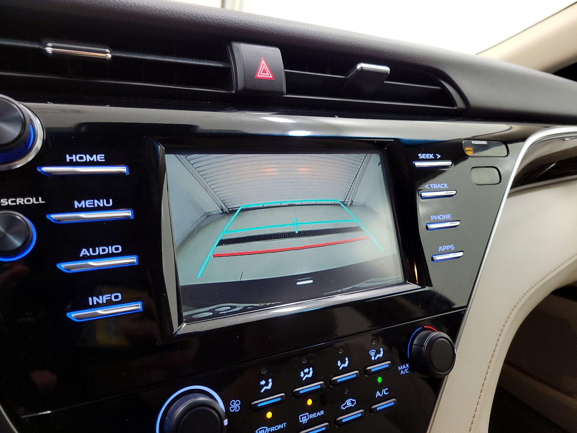 Thumbnail: 2018 Toyota Camry - 14