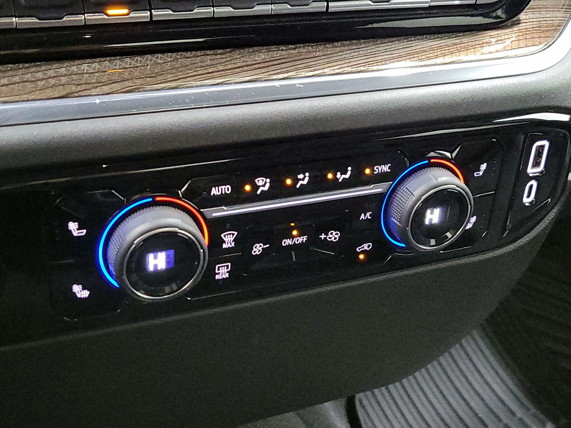 Thumbnail: 2024 Chevrolet Silverado 1500 - 17