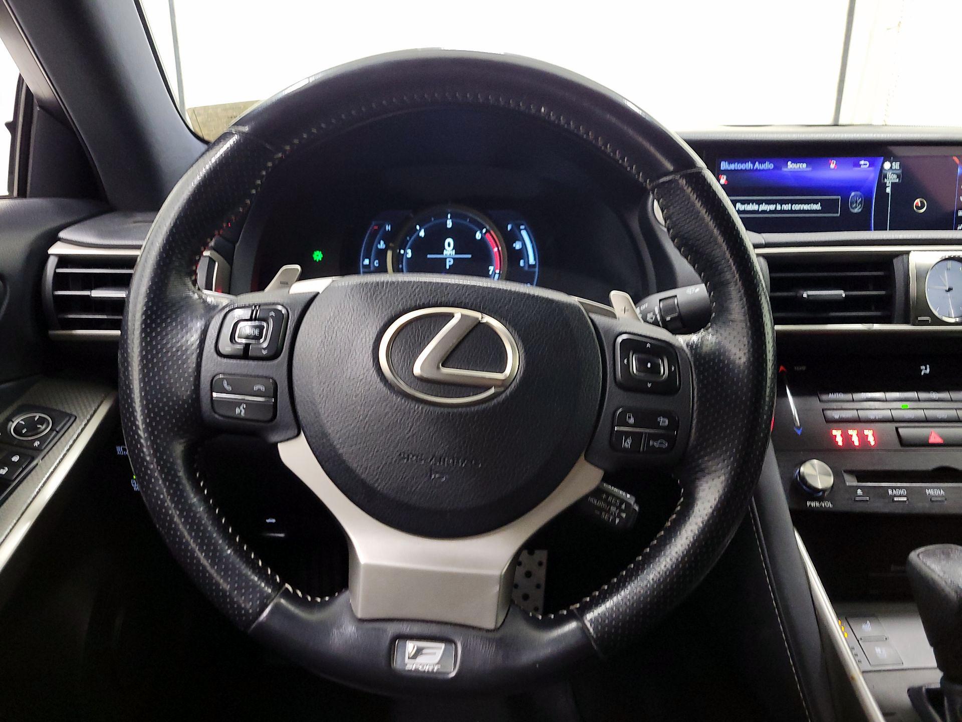 Thumbnail: 2017 Lexus IS - 10