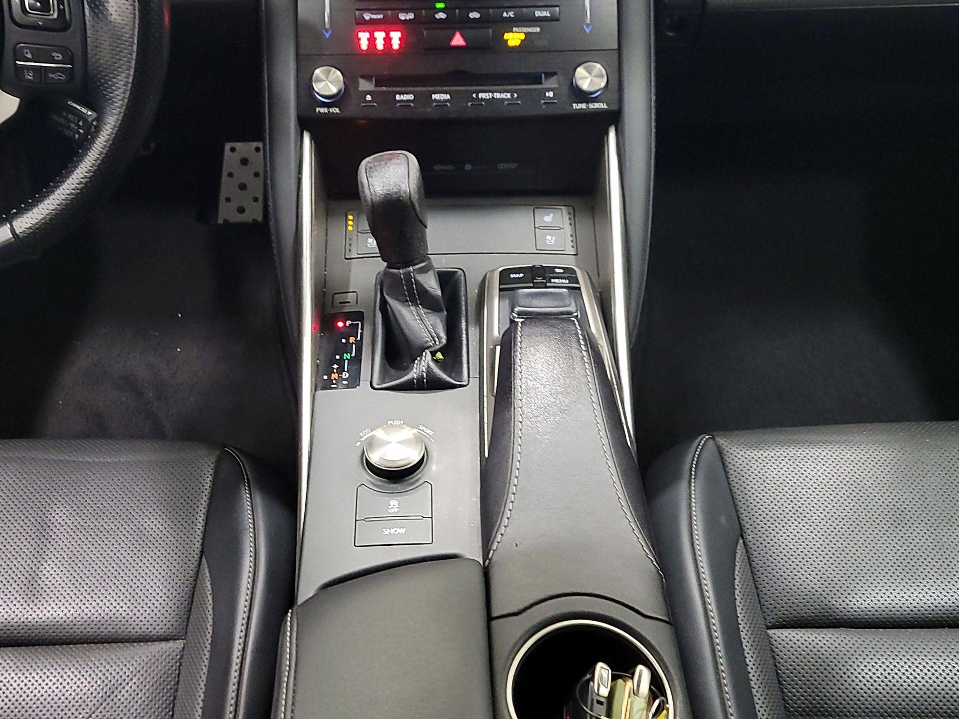 Thumbnail: 2017 Lexus IS - 17