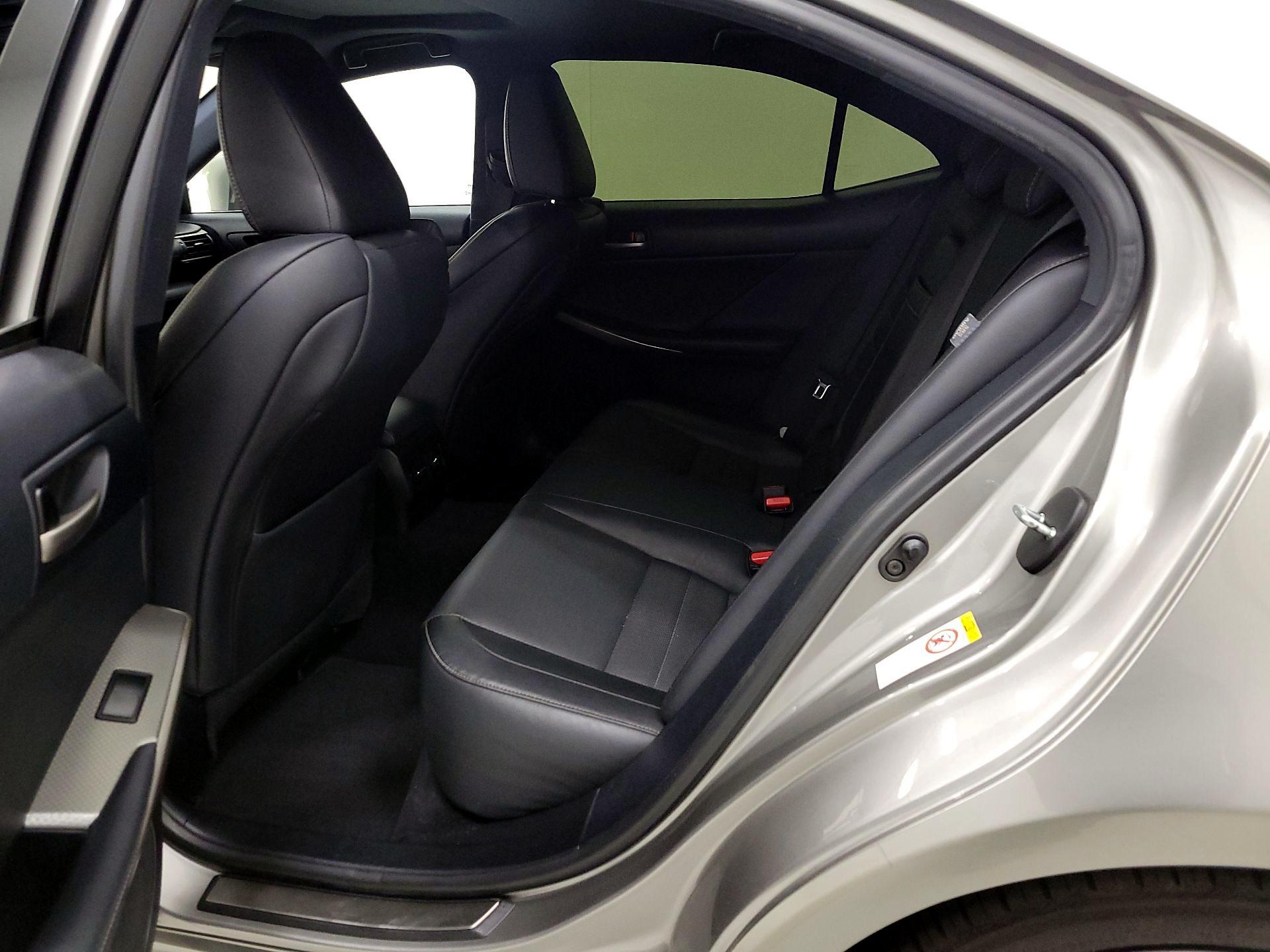 Thumbnail: 2017 Lexus IS - 19