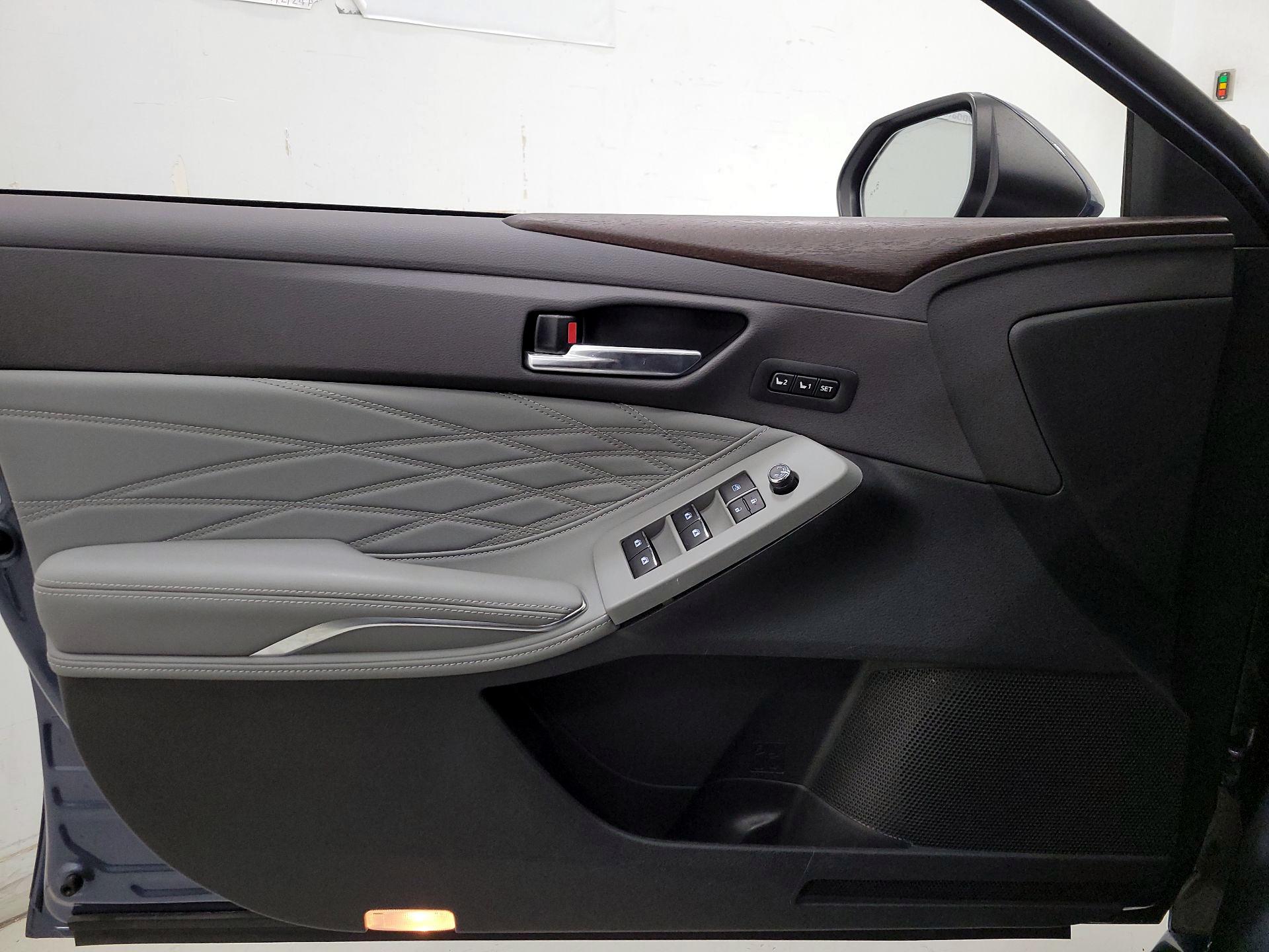 Thumbnail: 2019 Toyota Avalon - 12