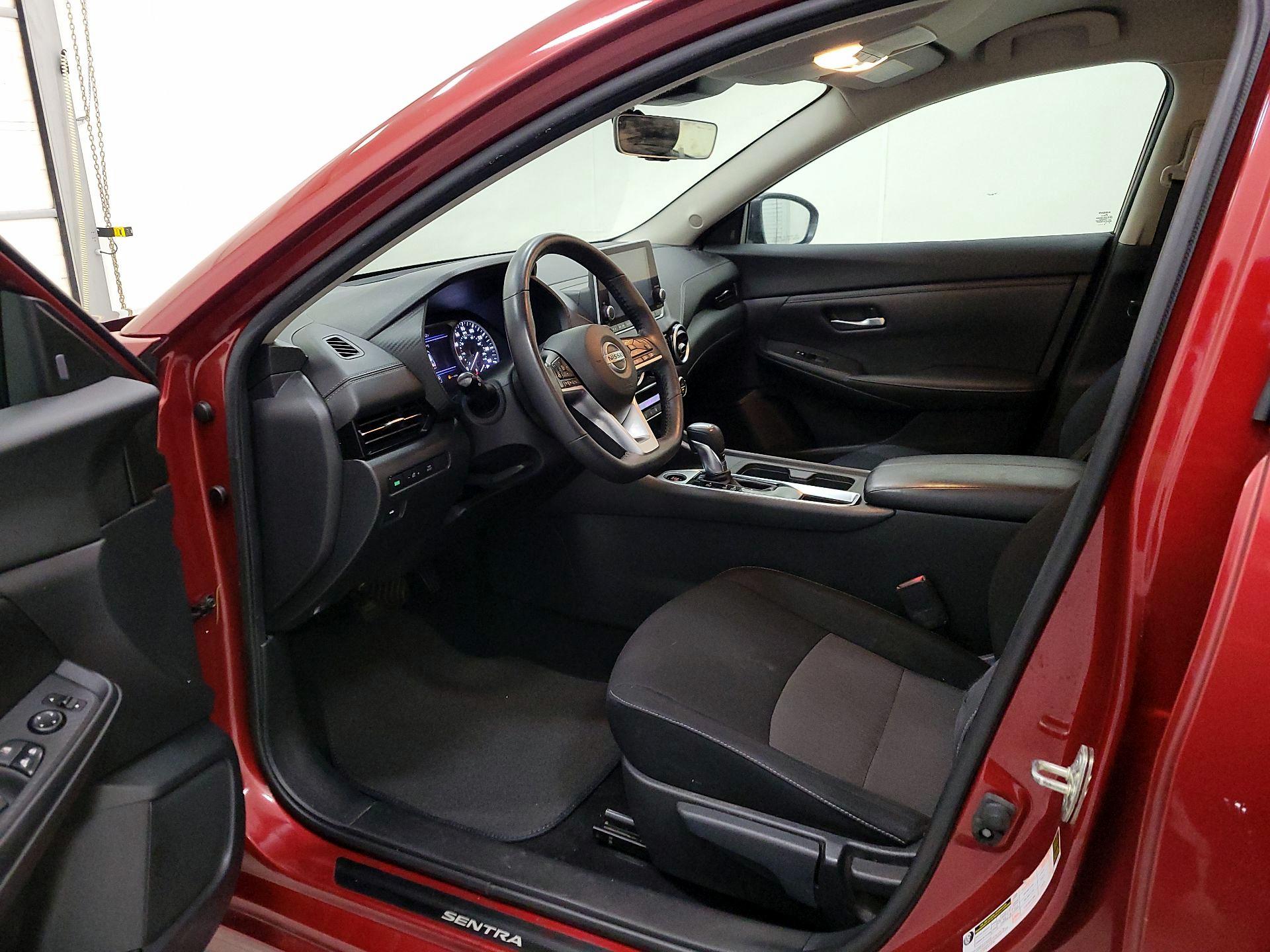 Thumbnail: 2020 Nissan Sentra - 11