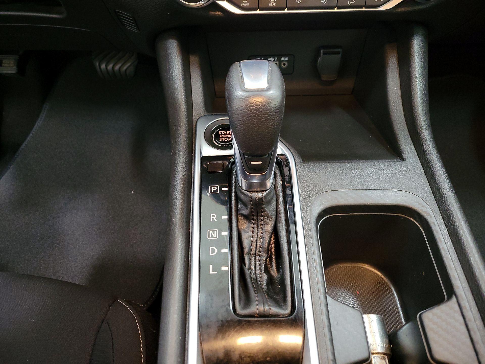 Thumbnail: 2020 Nissan Sentra - 17