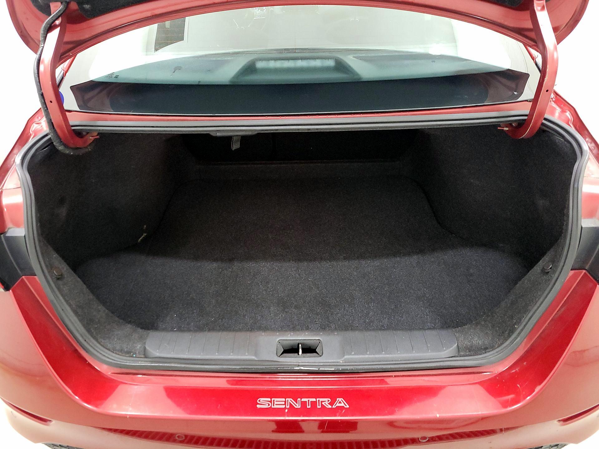 Thumbnail: 2020 Nissan Sentra - 20