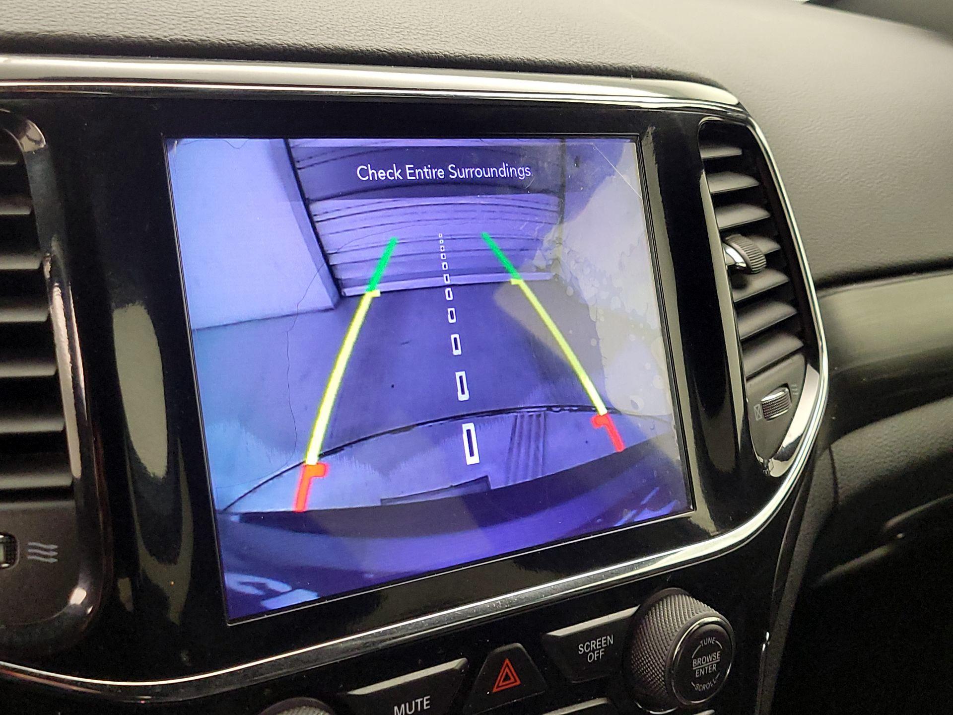 Thumbnail: 2019 Jeep Grand Cherokee - 15