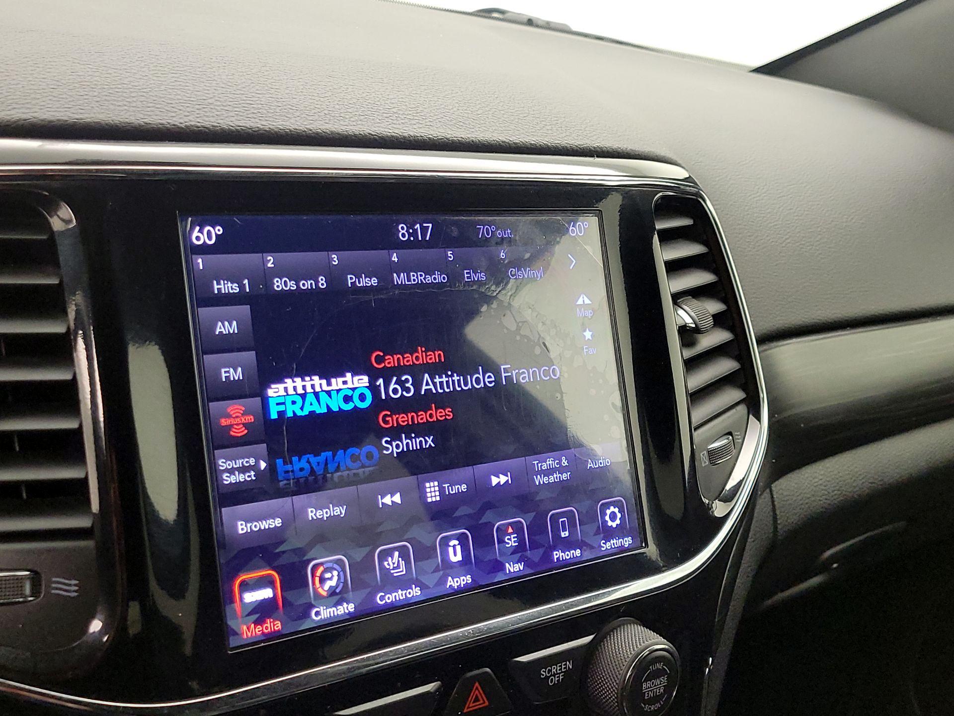 Thumbnail: 2019 Jeep Grand Cherokee - 16