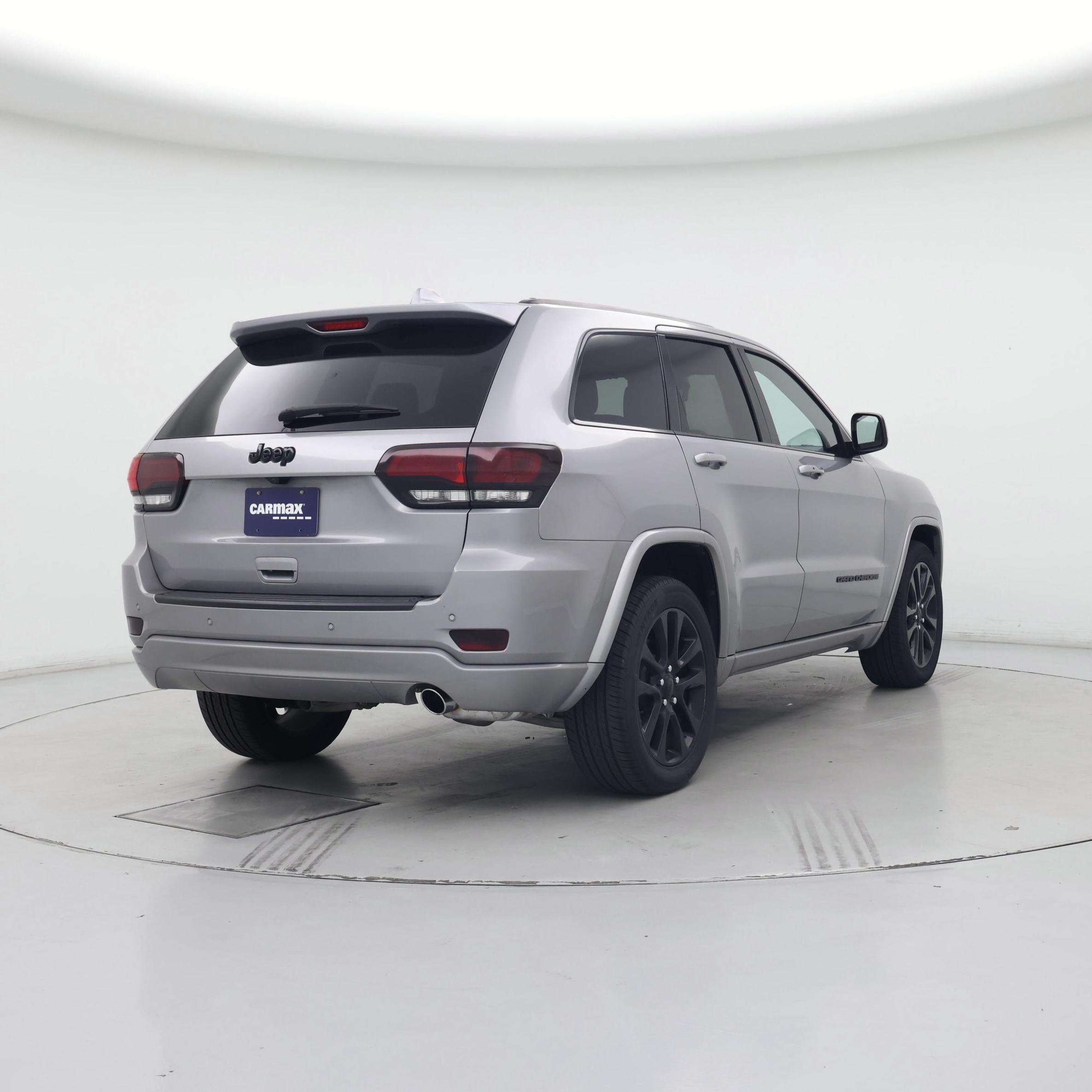 Thumbnail: 2019 Jeep Grand Cherokee - 8