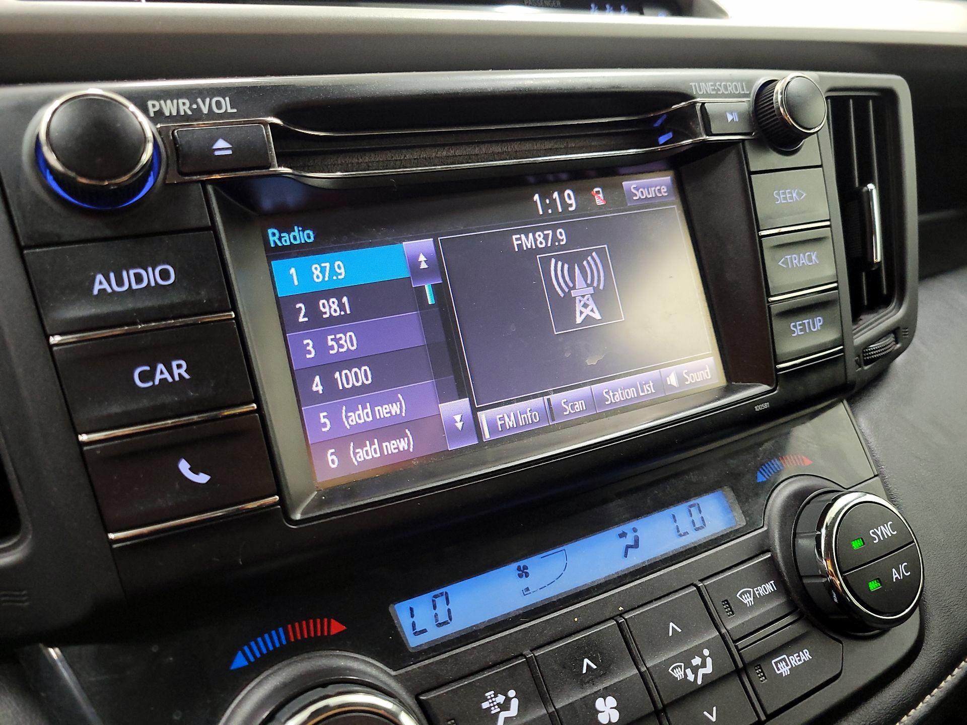 Thumbnail: 2018 Toyota RAV4 - 15