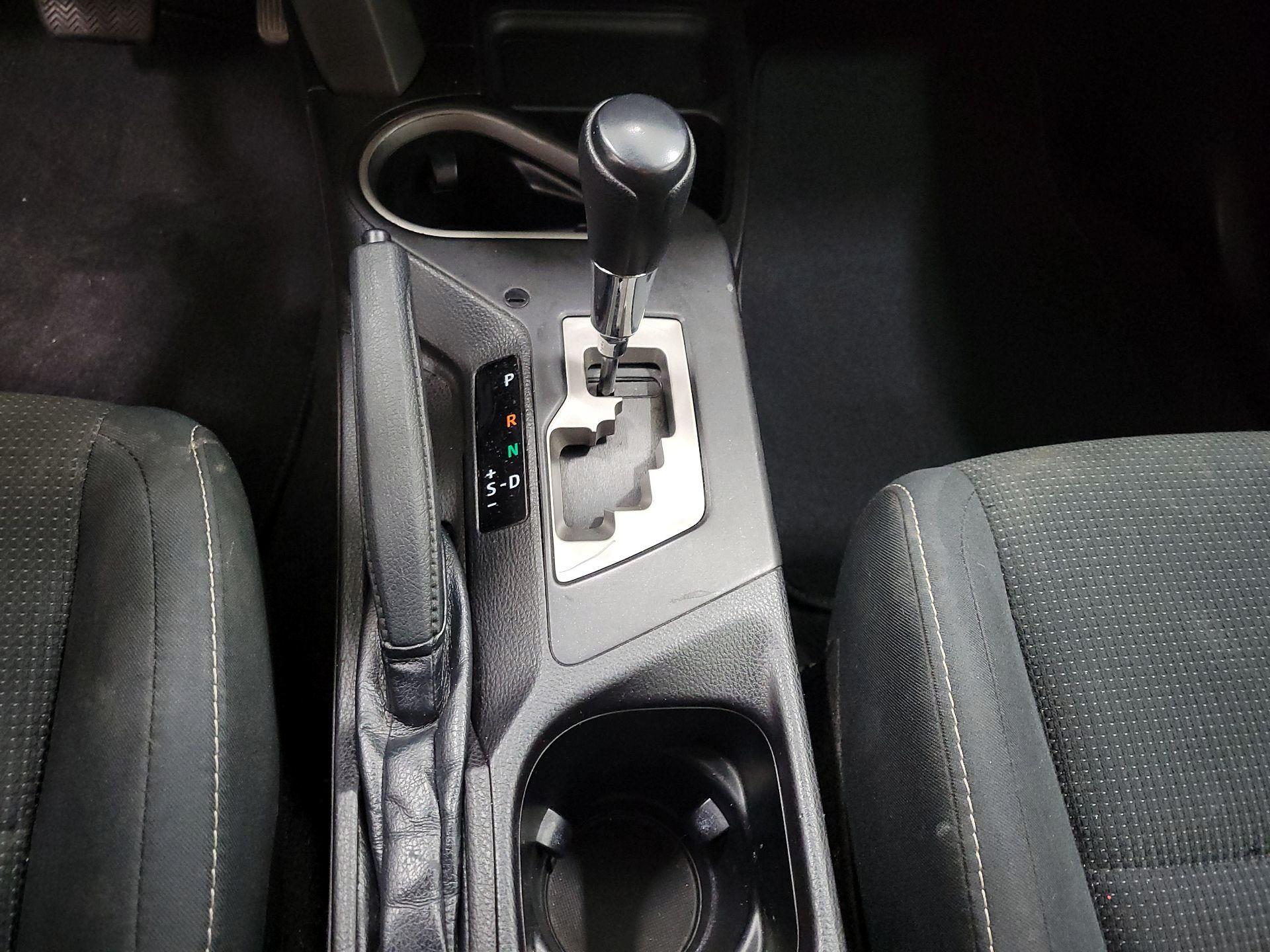 Thumbnail: 2018 Toyota RAV4 - 17